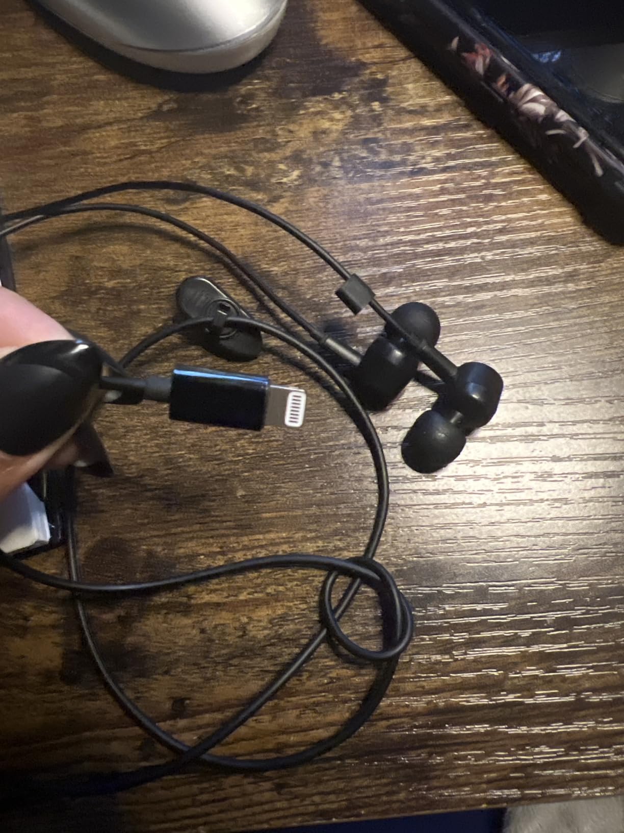 PALOVUE iPhone Headphones Earbuds Earphones wtih Lightning Connector Apple MFi Certified Compatible 14 13 12 11 Pro Max X XS XR 8 7 Plus with Microphone Controller SweetFlow Black - Customer Photo 1