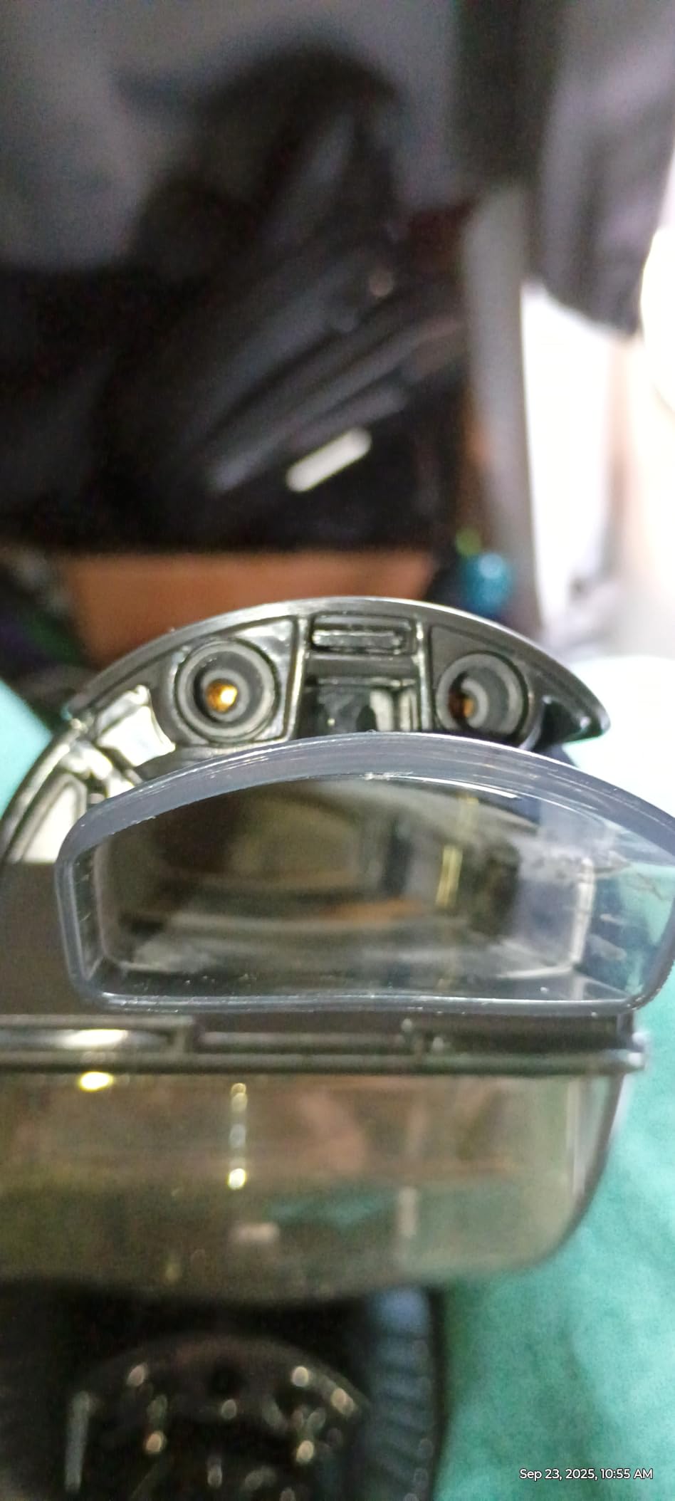 Shark UltraCyclone Pet Pro Plus Cordless Hand Vacuum, Powerful Suction, Handheld Vacuum for Car & Home, Pet Power Brush, Crevice Tool, Scrubbing Brush, XL Dust Cup, Black, CH951 - Customer Photo 1