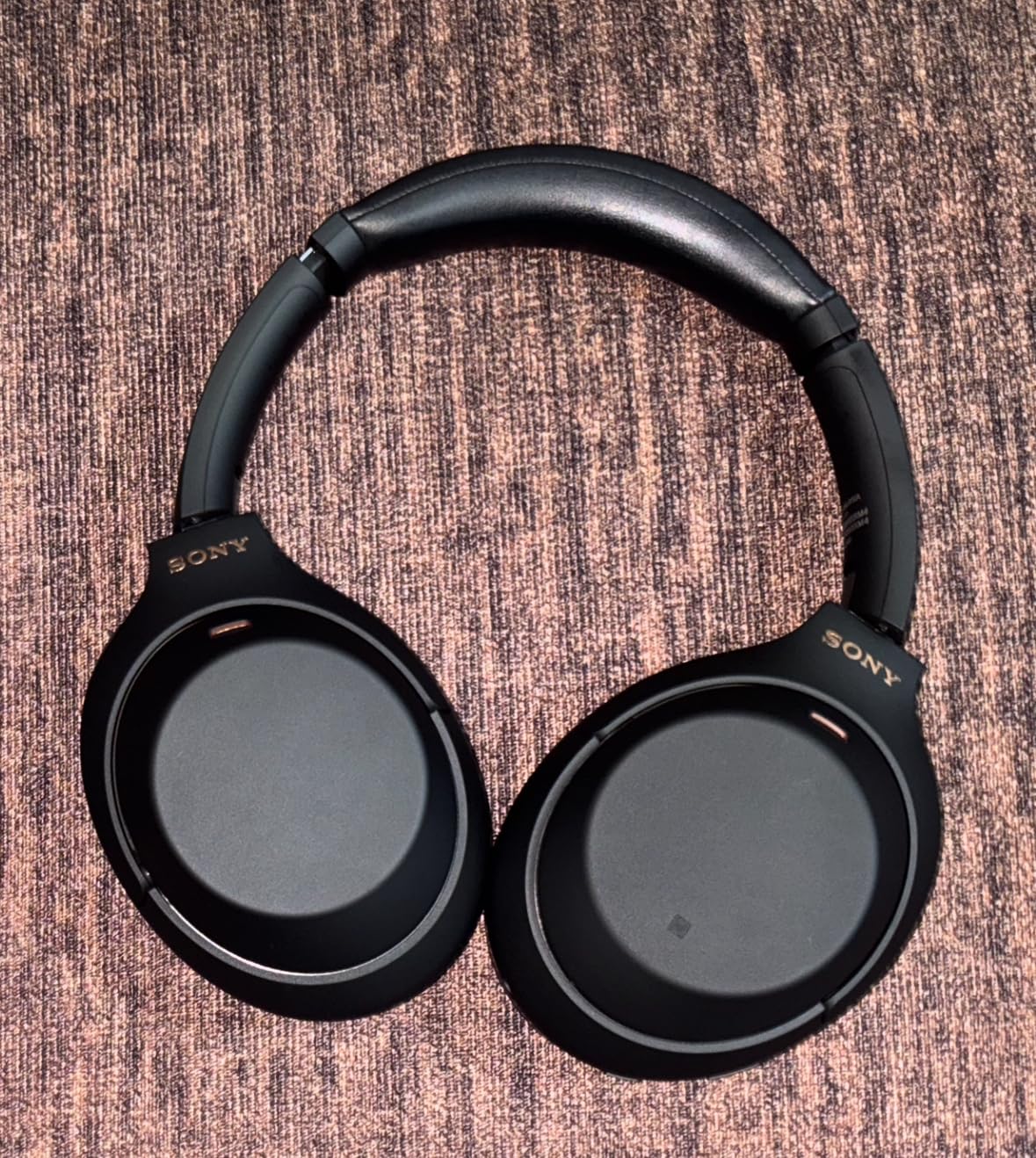 Sony WH-1000XM4 Wireless Premium Noise Canceling Overhead Headphones with Mic for Phone-Call and Alexa Voice Control, Black WH1000XM4 - Customer Photo 2