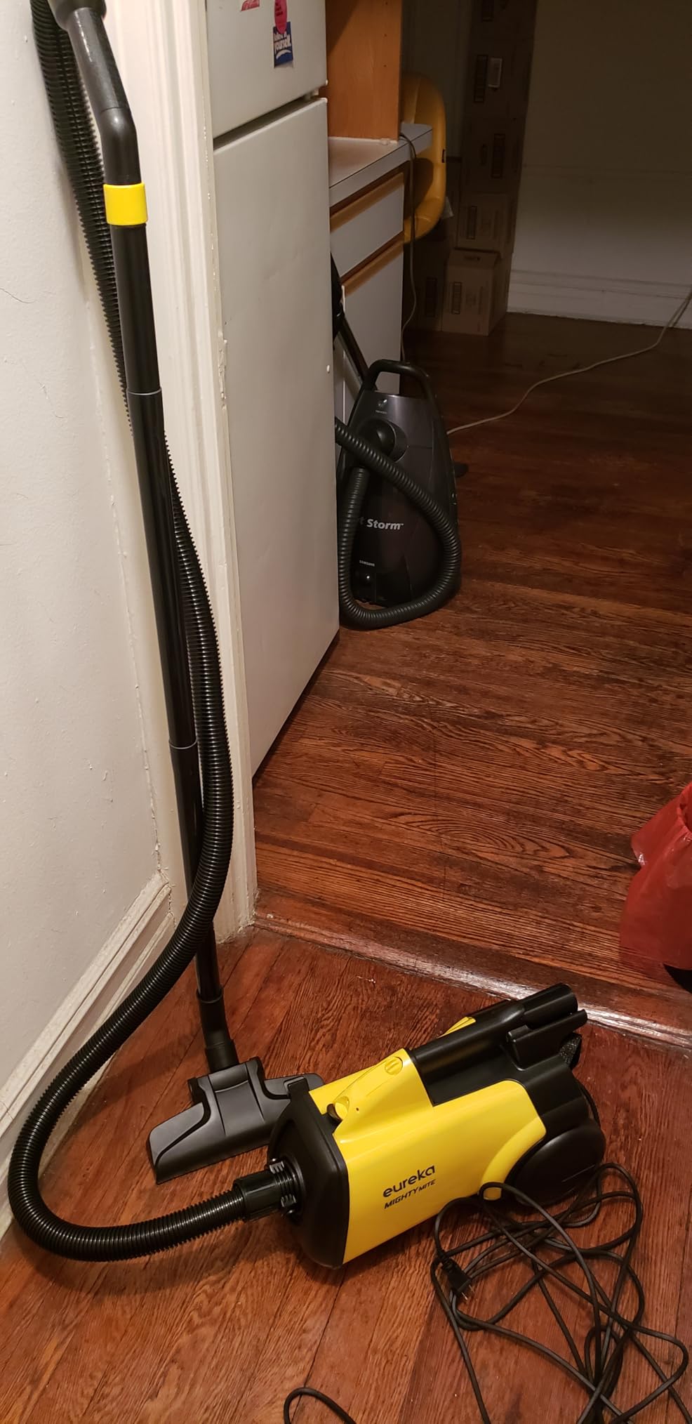 Eureka 3670M Canister Cleaner, Lightweight Powerful Vacuum for Carpets and Hard floors, w/ 5bags,Yellow - Customer Photo 1