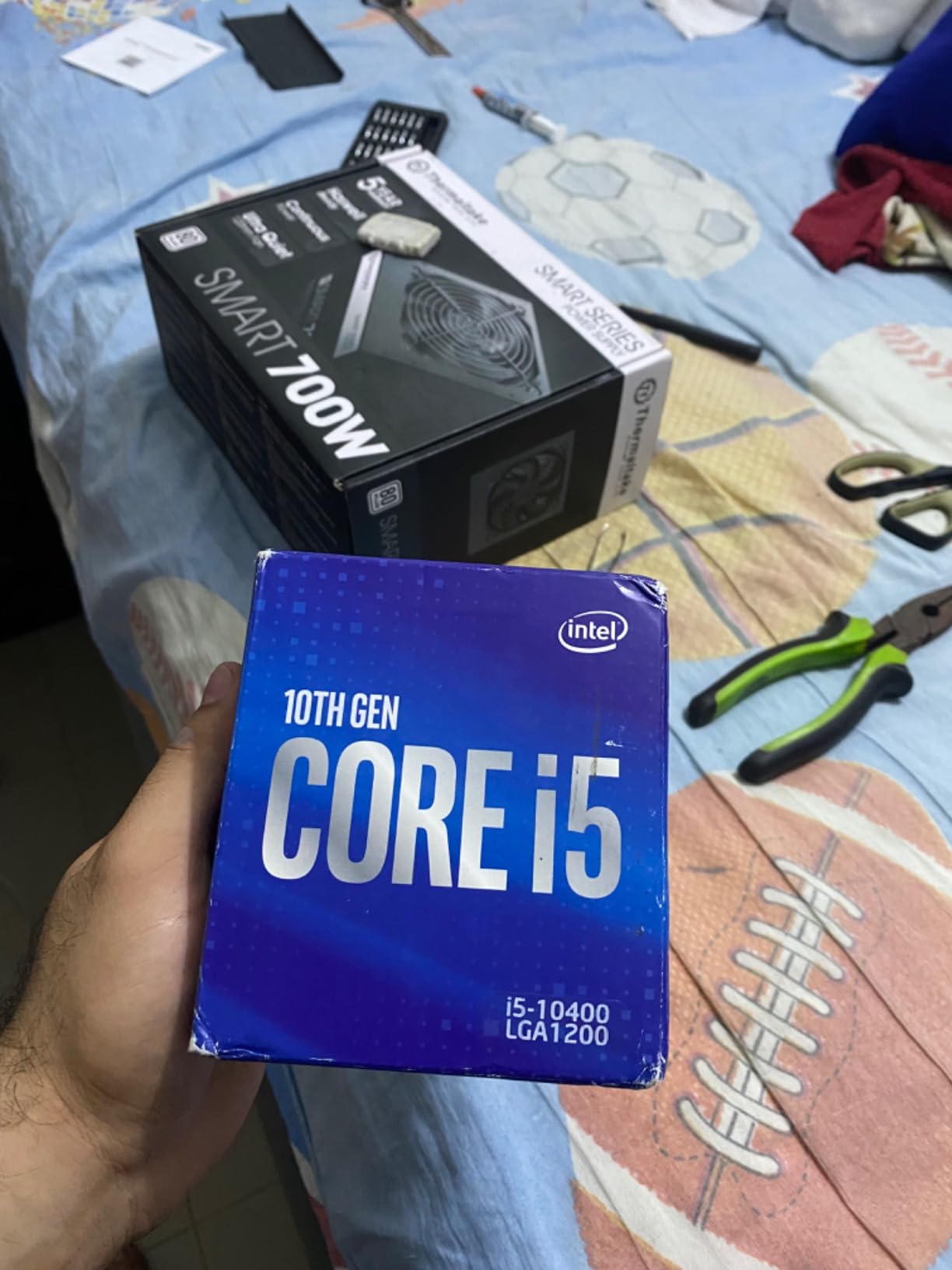 Intel Core i5-10400 Desktop Processor 6 Cores up to 4.3 GHz LGA1200 (Intel 400 Series Chipset) 65W - Customer Photo 1
