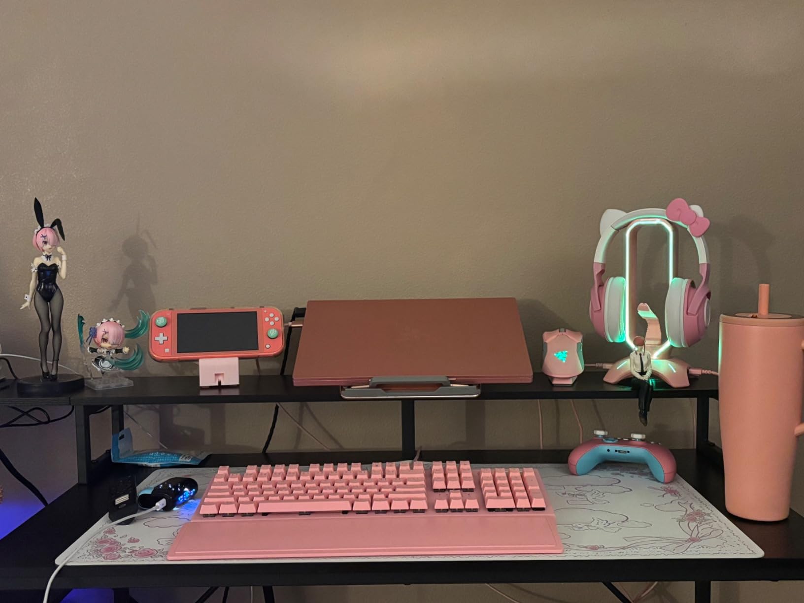 Tilted Nation Gaming Headphone Stand | RGB Headset Stand White | Headset Holder for Desk with Mouse Bungee and USB Hub | The Ultimate Gaming Accessories for Gamers for PS5, Xbox, PC - White - Customer Photo 1
