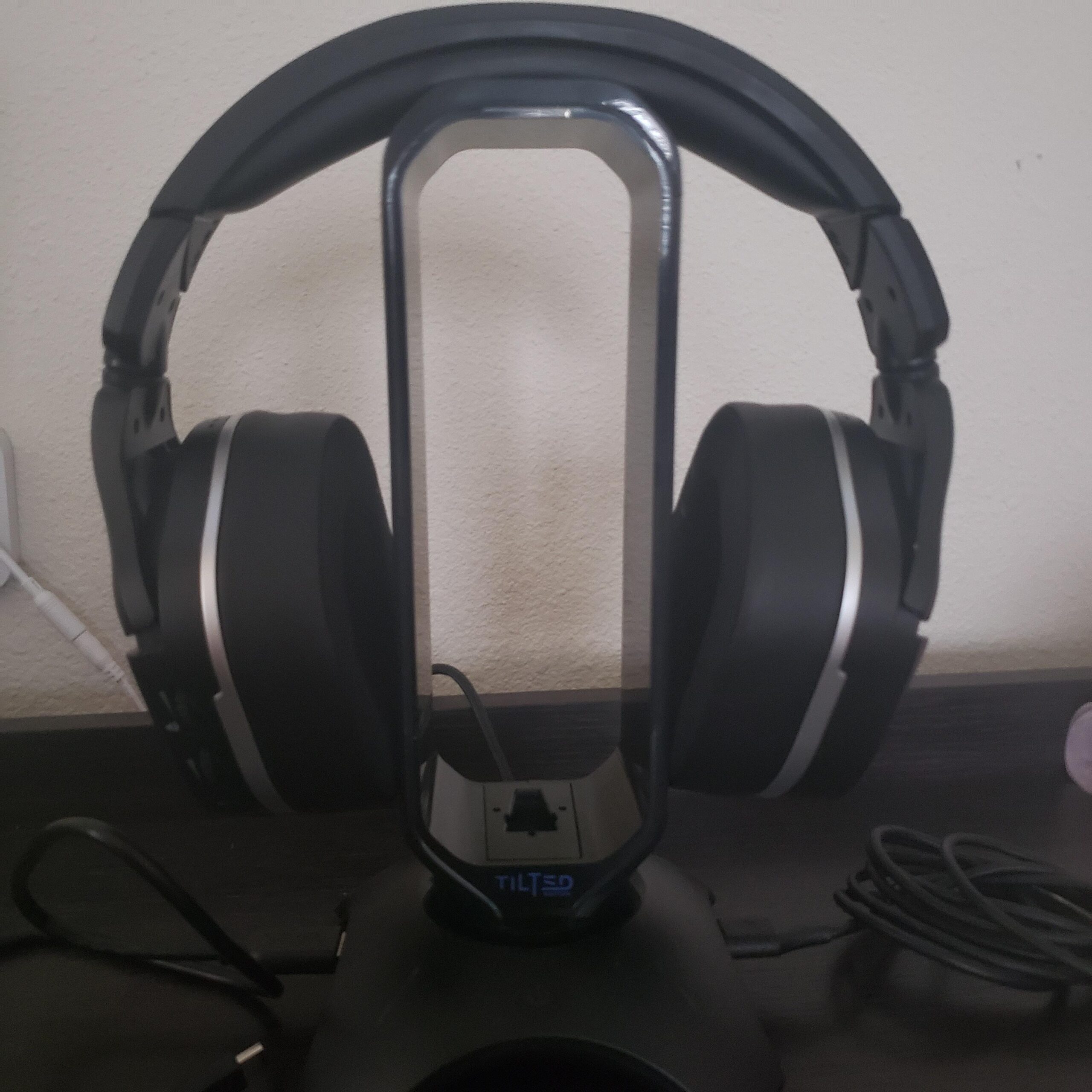 Tilted Nation Gaming Headphone Stand | RGB Headset Stand White | Headset Holder for Desk with Mouse Bungee and USB Hub | The Ultimate Gaming Accessories for Gamers for PS5, Xbox, PC - White - Customer Photo 3