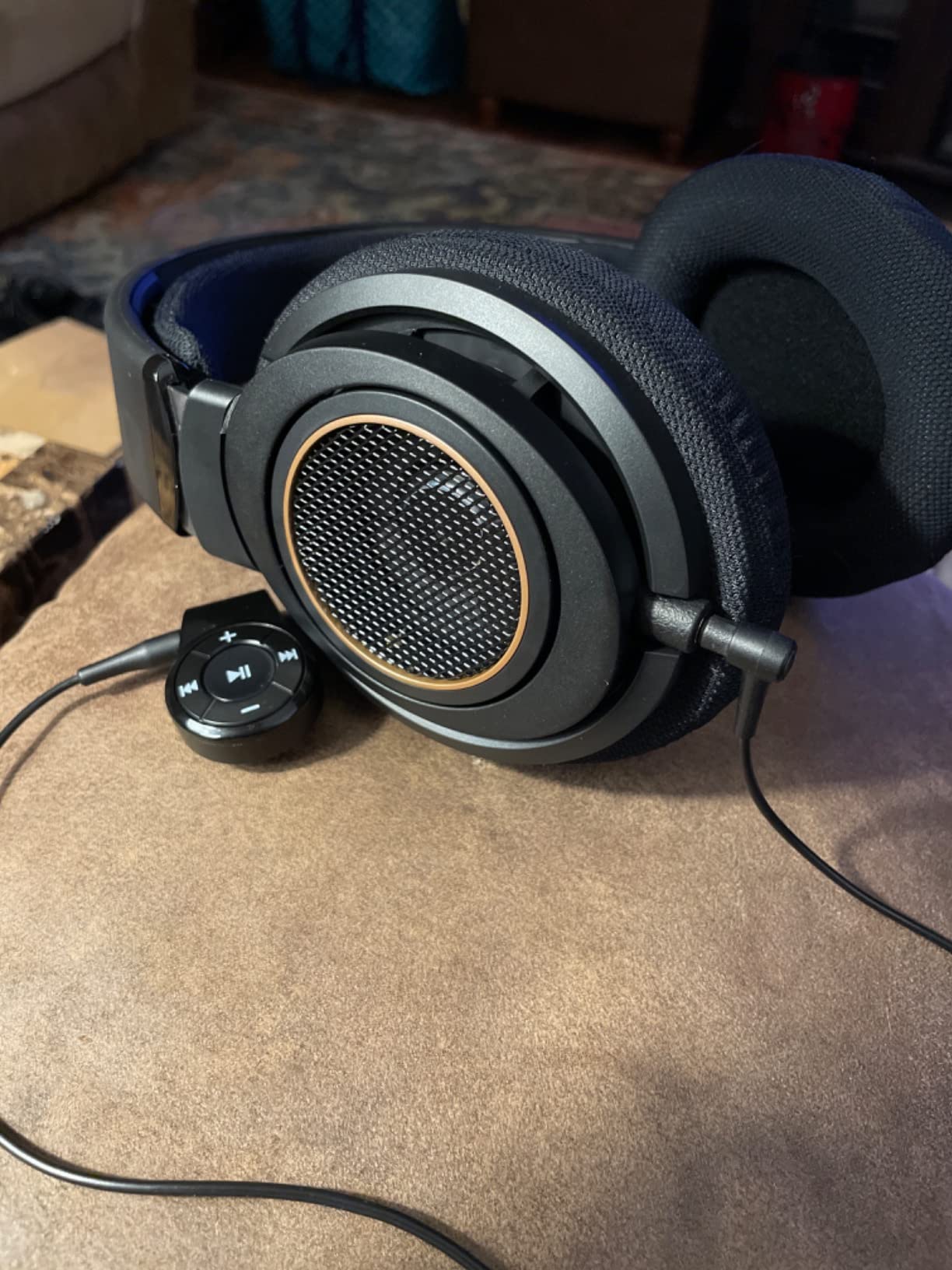 PHILIPS Over Ear Open Back Stereo Headphones Wired with Detachable Audio Jack, Studio Monitor Headphones for Recording Podcast DJ Music Piano Guitar (SHP9600) - Customer Photo 1