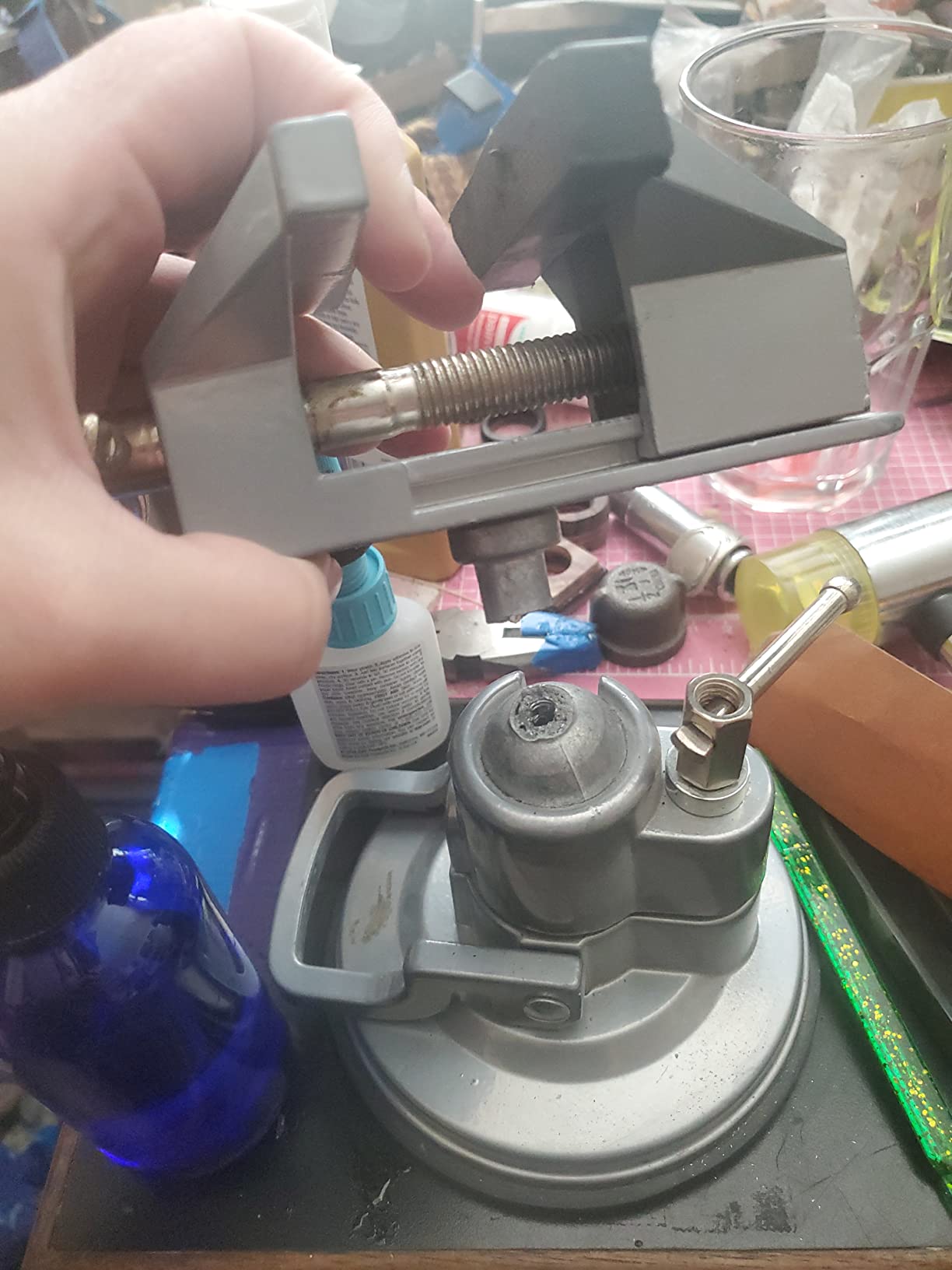 findmall Suction Vacuum Base Vise Portable Base Vise 3.15