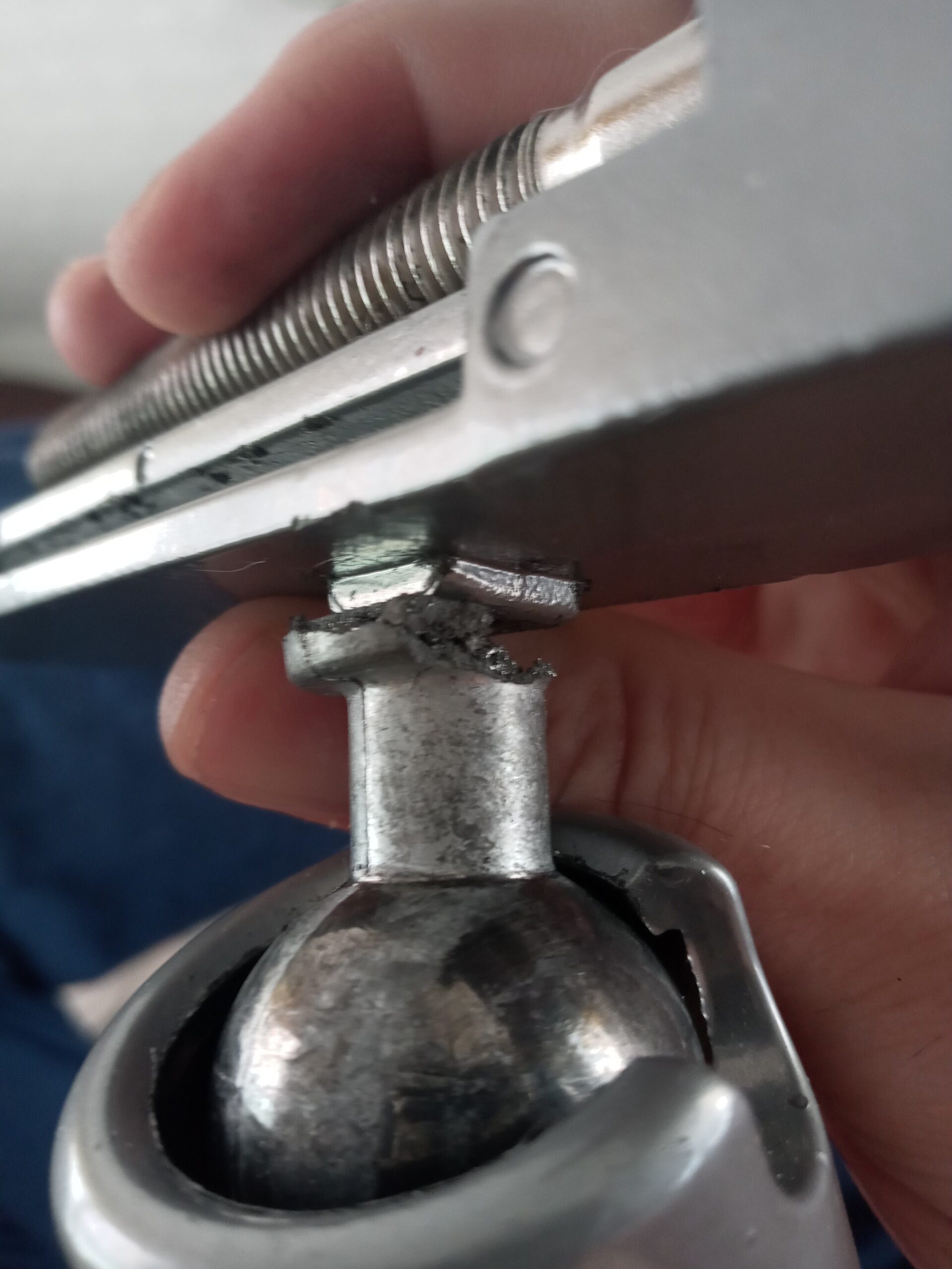 findmall Suction Vacuum Base Vise Portable Base Vise 3.15