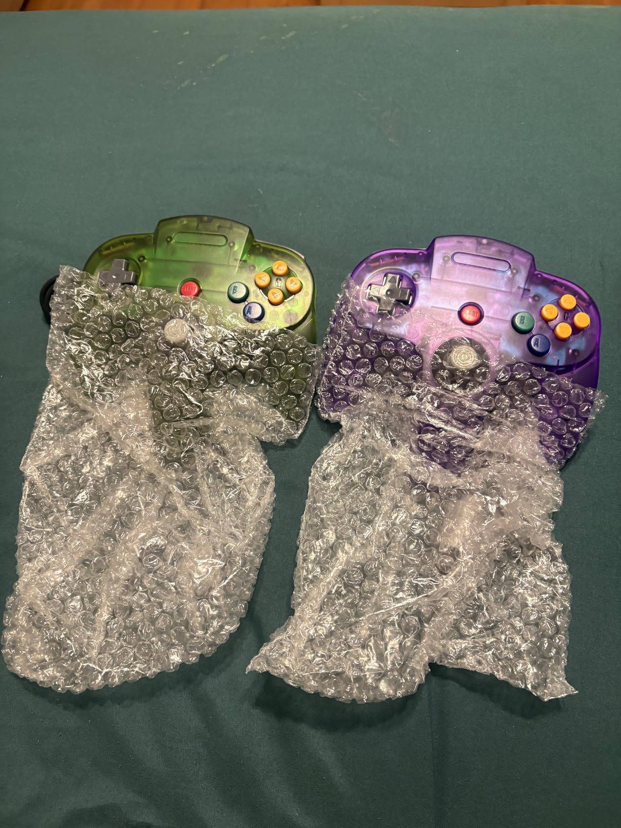 ZeroStory Classic N64 Controller, Wired N64 Controller Upgraded Joystick for N64 Video Game Console (Transparent Green and Transparent Purple) Customer Review ZeroStory Classic N64 Controller, Wired N64 Controller Upgraded Joystick for N64 Video Game Console (Transparent Green and Transparent Purple) - Customer Photo 2