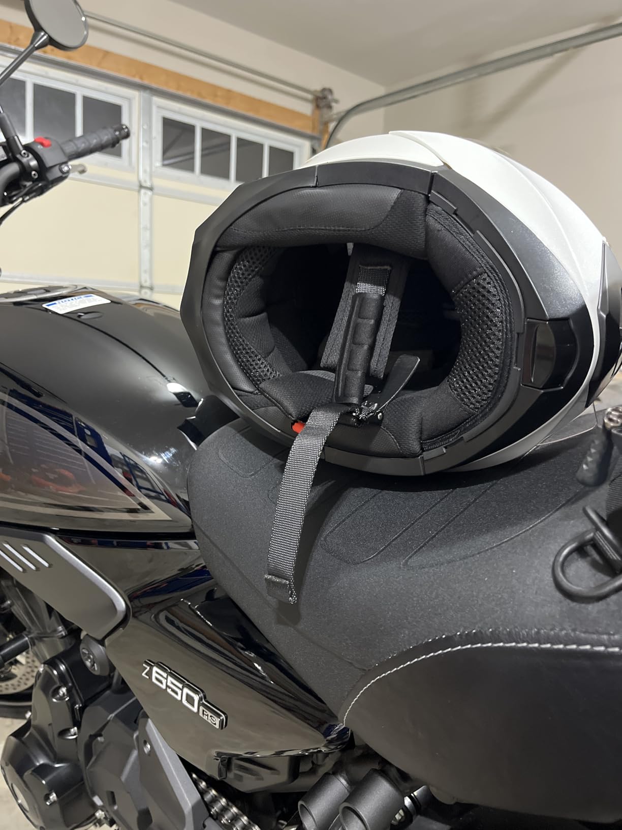 Motorcycle Helmet Bluetooth Headset Speakers with Good Sound,Loud,50 Hours Use,Large Button for Gloves,Fast and Stable Connection,Answer Automatically,Voice Assistant,IPX7 Waterproof,Easy Install - Customer Photo 3