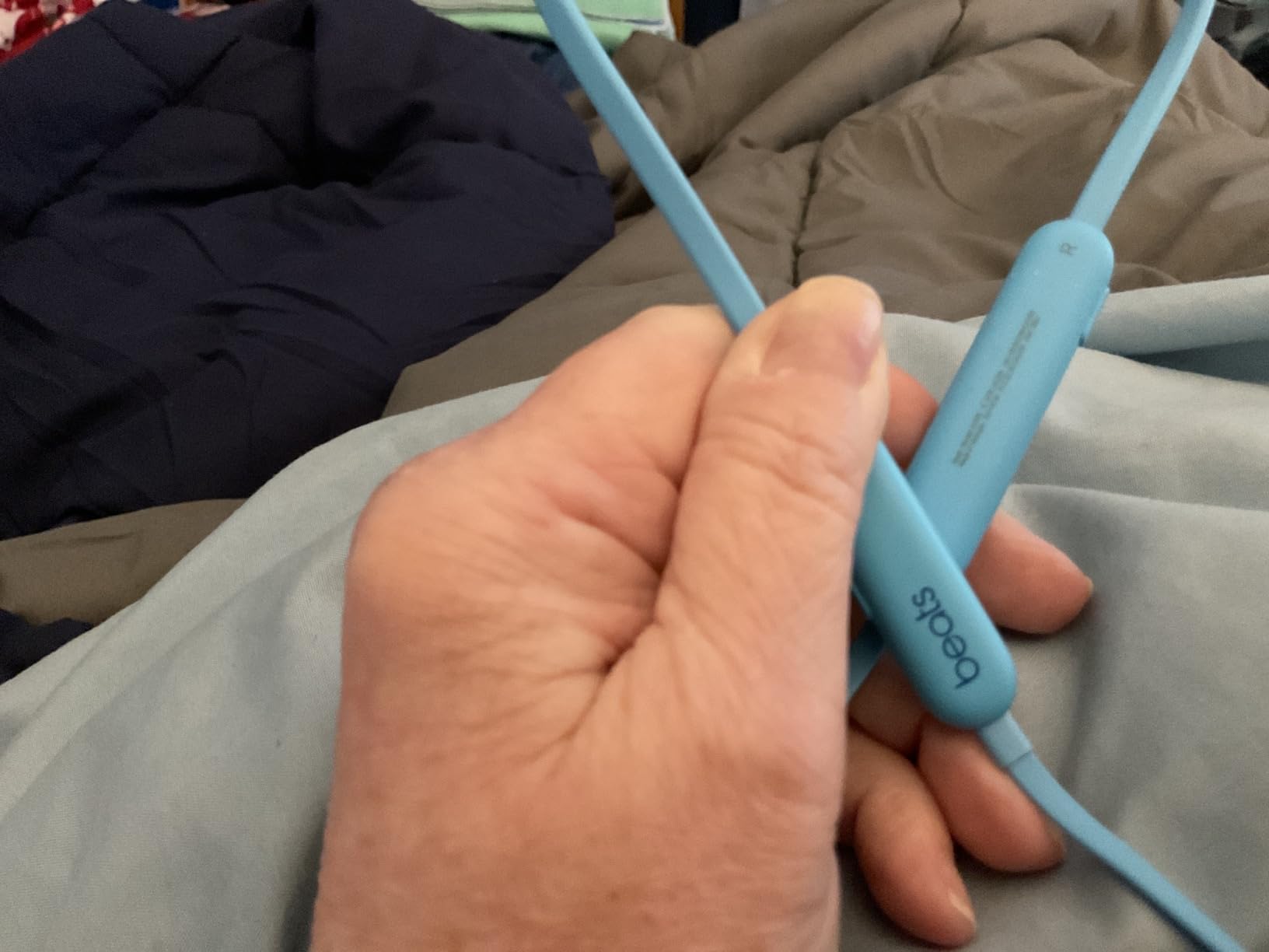 Beats Flex Wireless Earbuds - Apple W1 Headphone Chip, Magnetic Earphones, Class 1 Bluetooth, 12 Hours of Listening Time, Built-in Microphone - Yuzu Yellow - Customer Photo 2