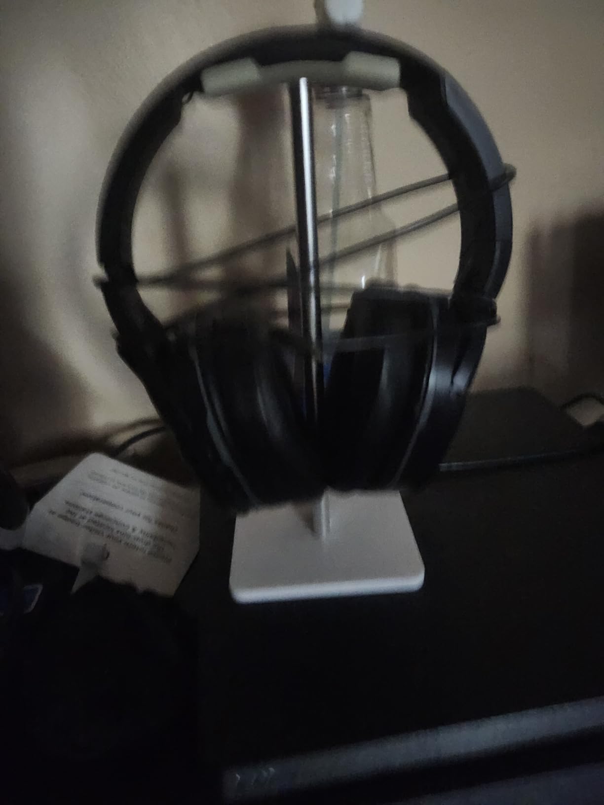 Headphone Stand Hanger, Universal Aluminum Metal Holder for AirPods Max,HyperX Cloud II,Xbox One,Turtle Beach,Sennheiser,Sony,Bose,Beats PC Gaming Headset Display&Wireless Headphones - Customer Photo 1