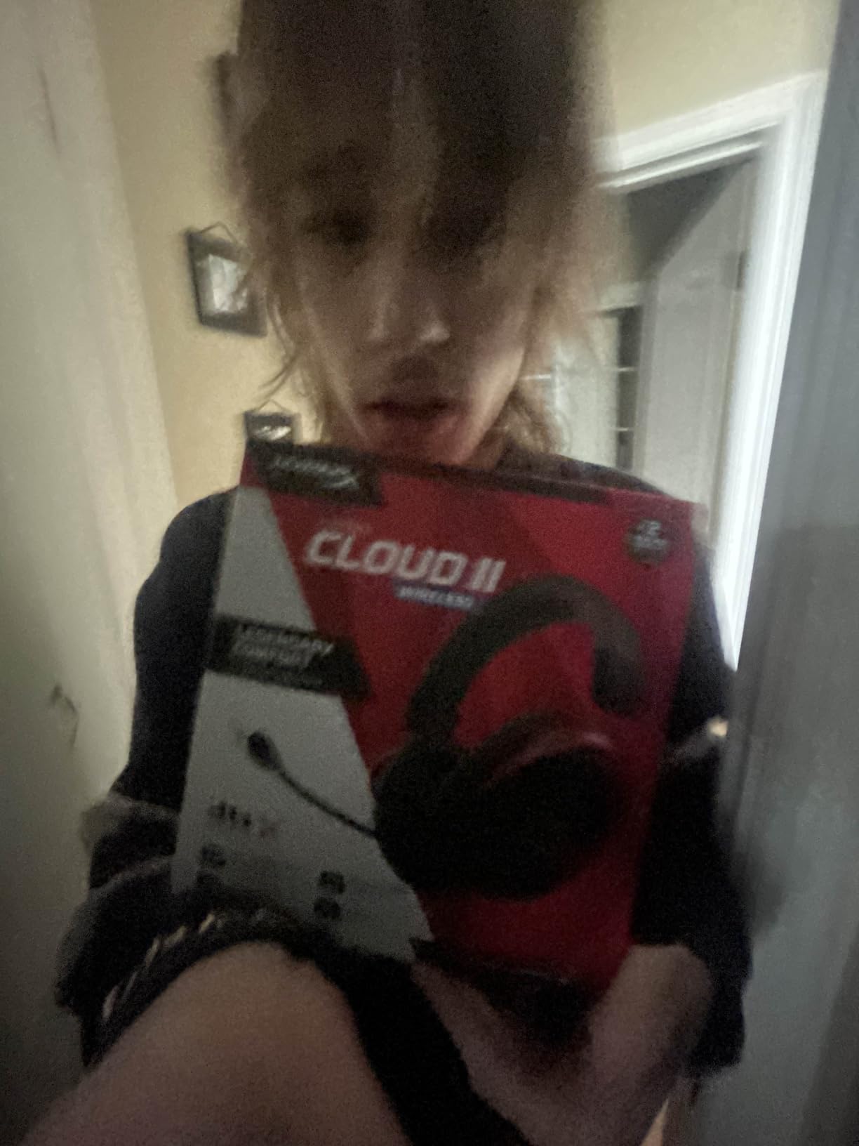 HyperX Cloud II Wireless - Gaming Headset for PC, PS5, PS4, Long Lasting Battery Up to 30 Hours, DTS Headphone:X Spatial Audio, Memory Foam, Detachable Noise Cancelling Microphone with Mic Monitoring - Customer Photo 3