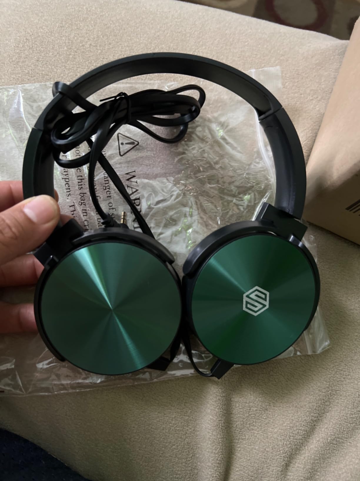 Classroom Headphones Bulk 5 Pack, Student On Ear Color Varieties, Comfy Swivel Earphones for Library, School, Airplane, Kids, for Online Learning and Travel, Noise Stereo Sound 3.5mm Jack (Black) - Customer Photo 1