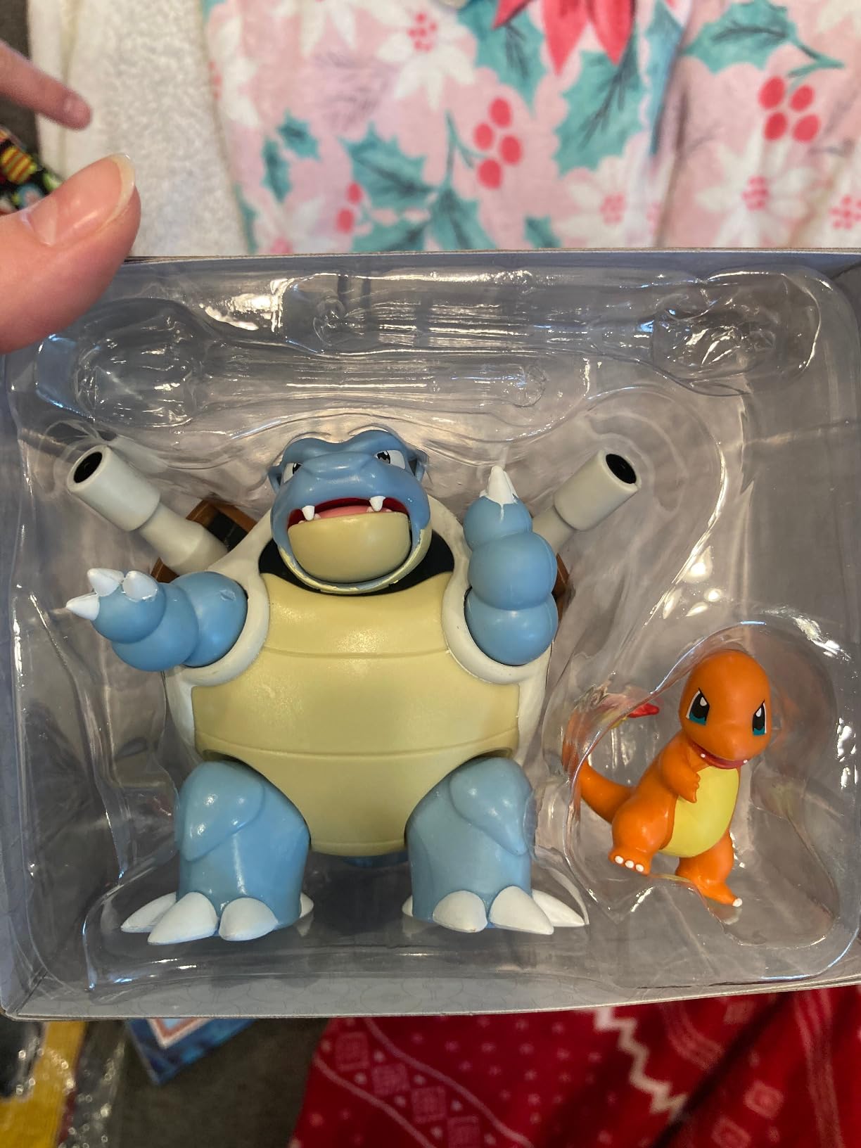 Pokémon Pokémon Battle Figure 2 Pack Blastoise & Charmander - 4.5-inch Blastoise, 2-inch Charmander- Toys for Kids Fans - Amazon Exclusive - Customer Photo 2