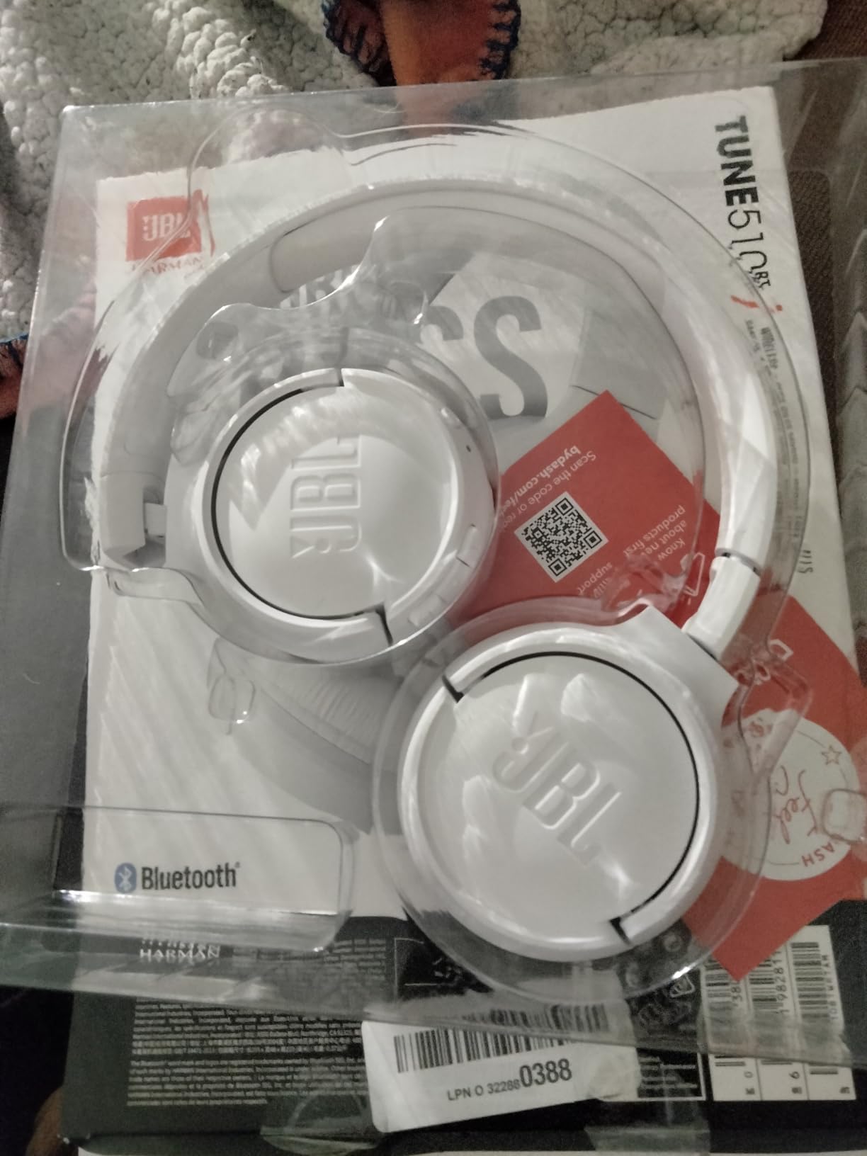 JBL Tune 510BT - Bluetooth headphones with up to 40 hours battery, microphone for call, foldable and comfortable, Android and iOs compatible (Black) - Customer Photo 4