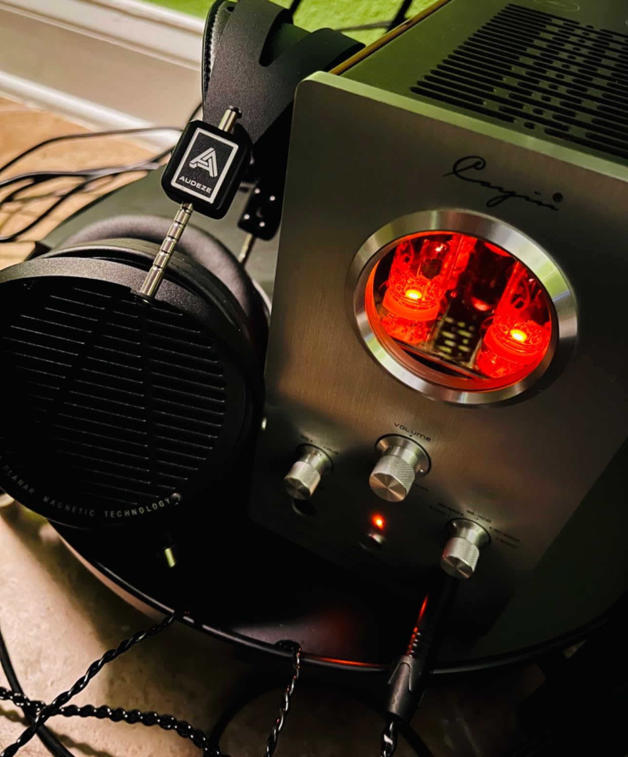 Audeze LCD-2 Classic Over-Ear Open Back Headphone with Carry Case 2021 model - Customer Photo 1