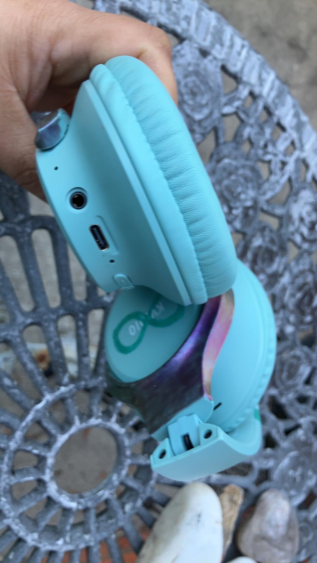 KVIDIO Bluetooth Headphones Over Ear, 65 Hours Playtime Wireless Headphones with Microphone, Foldable Lightweight Headset with Deep Bass, HiFi Stereo Sound Low Latency for Travel Work Cellphone - Customer Photo 1