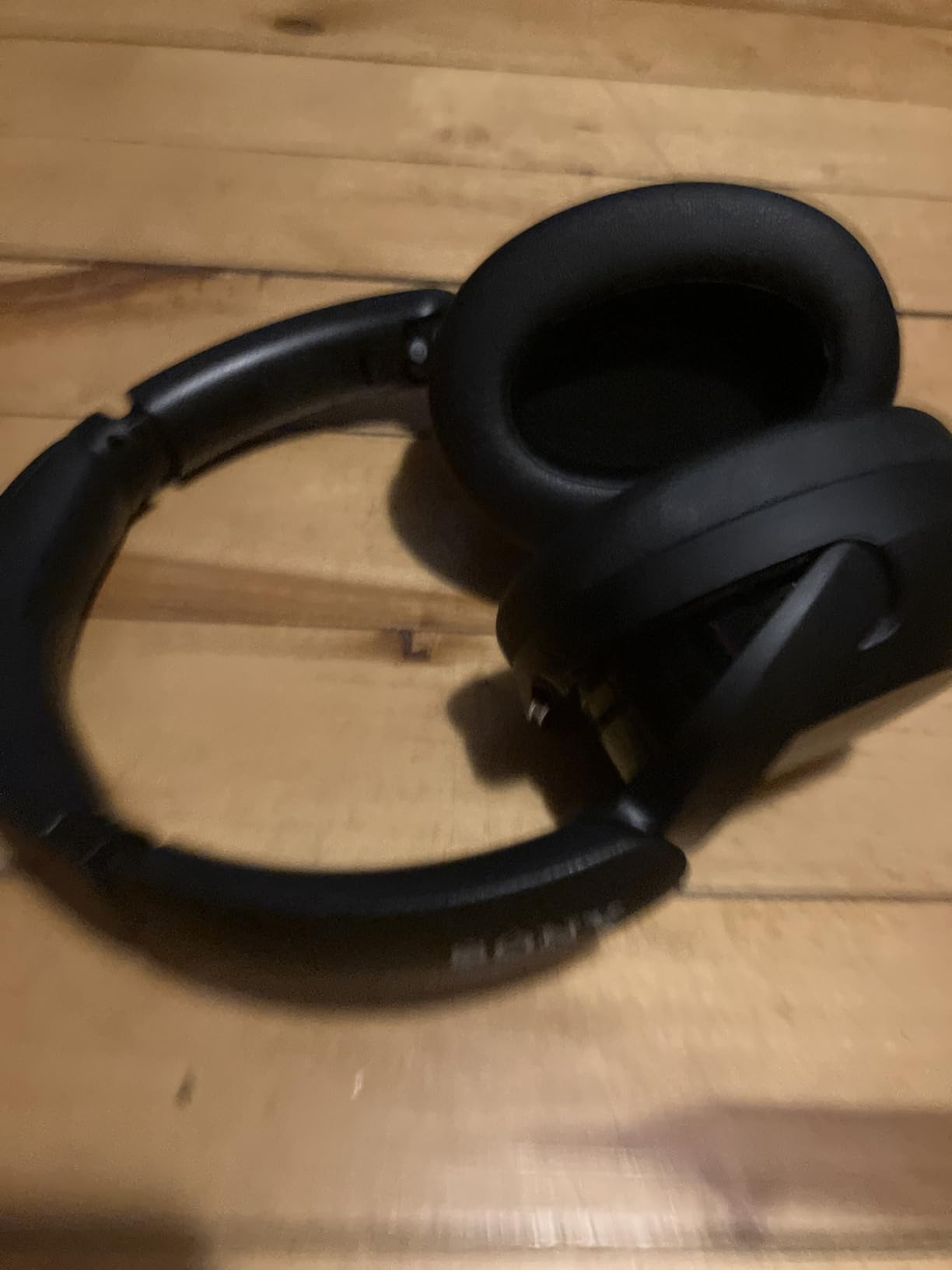 Sony WH-XB910N EXTRA BASS Noise Cancelling Headphones, Wireless Bluetooth Over the Ear Headset with Microphone and Alexa Voice Control, Black - Customer Photo 1