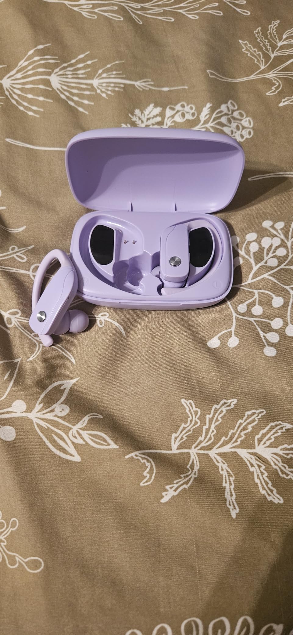 bmani Ear Buds Wireless Earbuds Bluetooth Headphones with 80H Playtime LED Display Case, Over-Ear Hook with Mic, Stereo Sound, Easy Button Controls, Sports Earphones for Running Workout Gym Black - Customer Photo 1