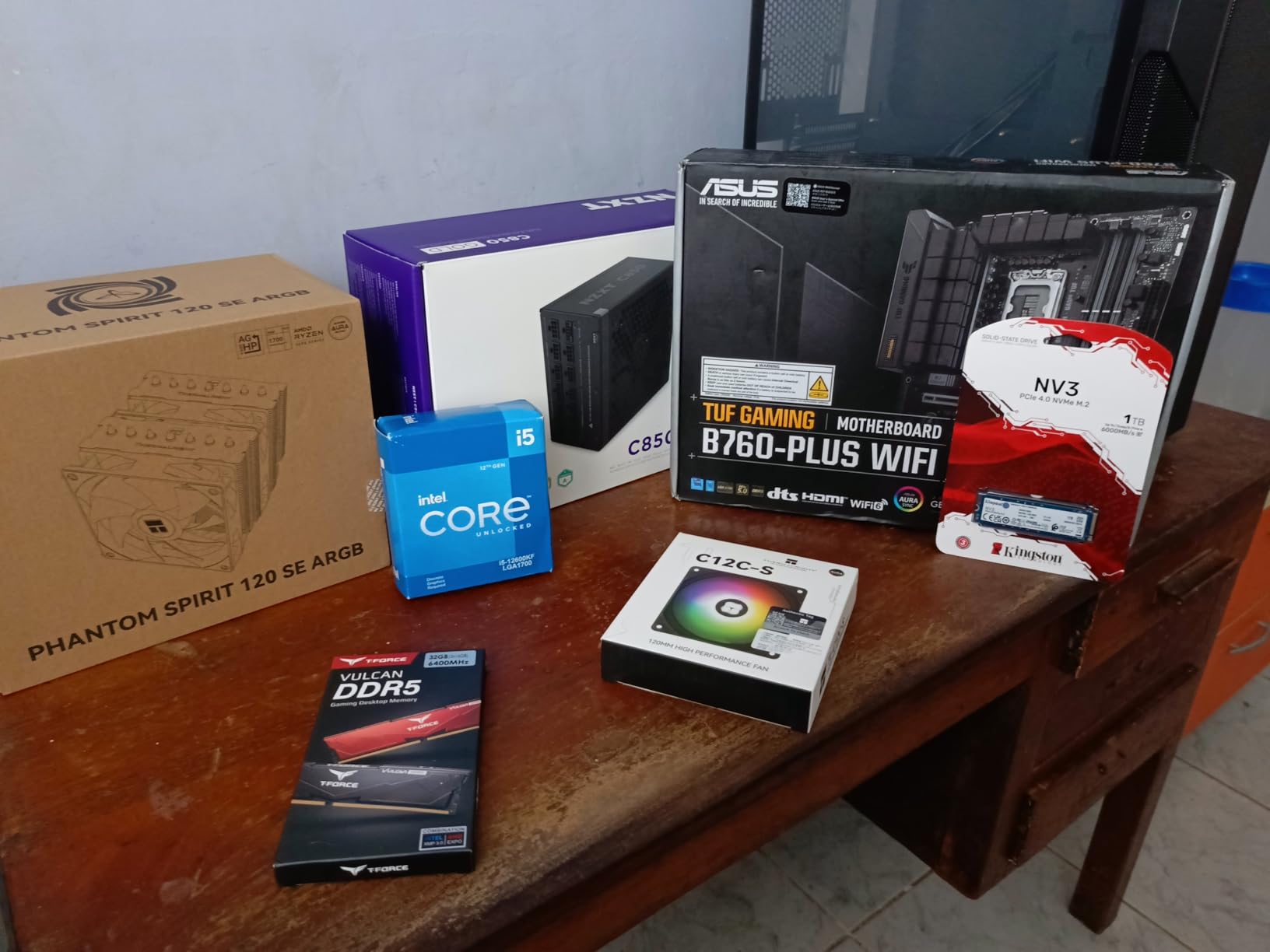 Intel Core i5-12600KF Desktop Processor 10 (6P+4E) Cores up to 4.9 GHz Unlocked LGA1700 600 Series Chipset 125W Customer Review Intel Core i5-12600KF Desktop Processor 10 (6P+4E) Cores up to 4.9 GHz Unlocked LGA1700 600 Series Chipset 125W - Customer Photo 4