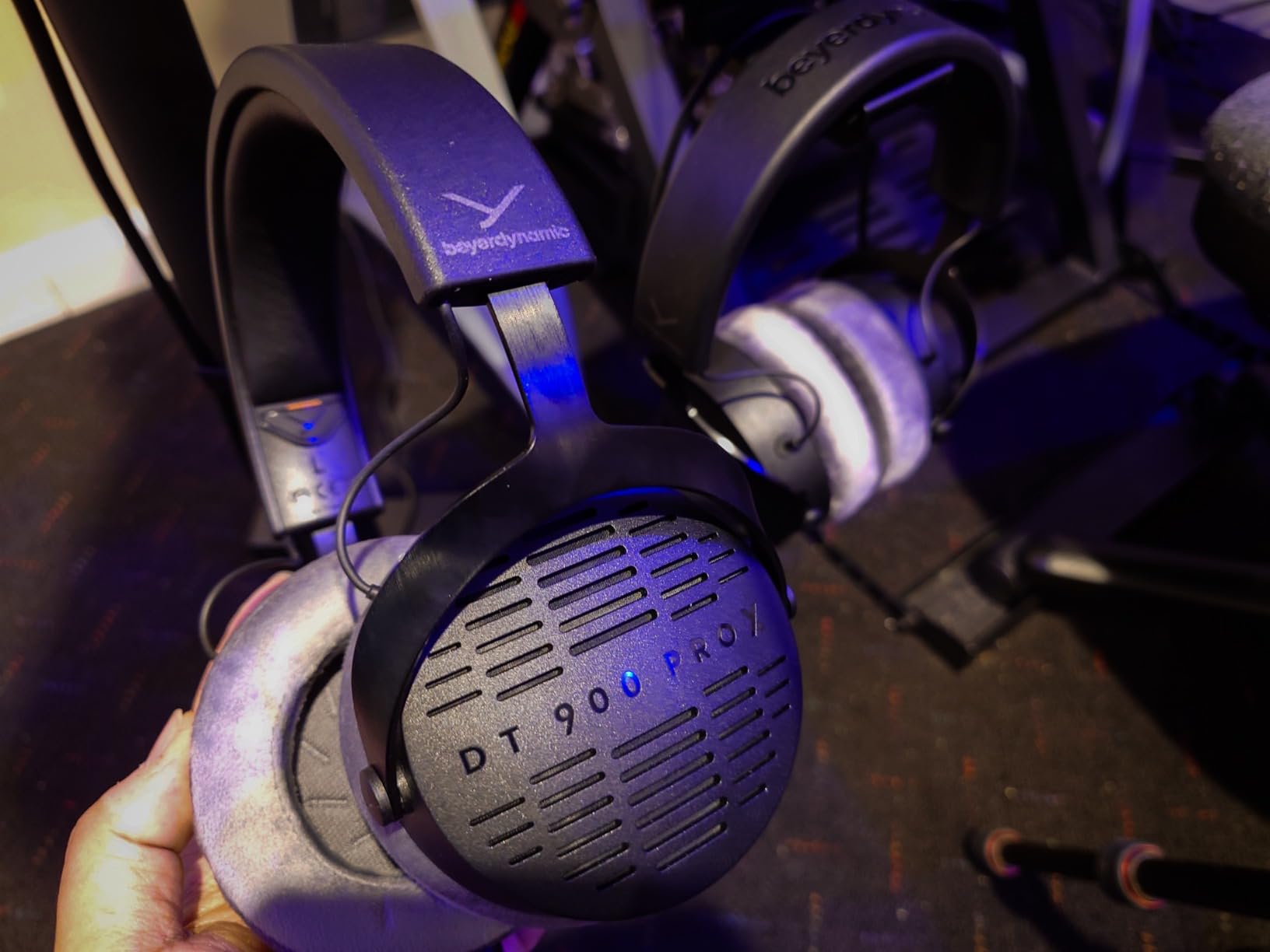 beyerdynamic DT 900 PRO X Open-Back Studio Headphones with Stellar.45 Driver for Mixing and Mastering Customer Review beyerdynamic DT 900 PRO X Open-Back Studio Headphones with Stellar.45 Driver for Mixing and Mastering - Customer Photo 2