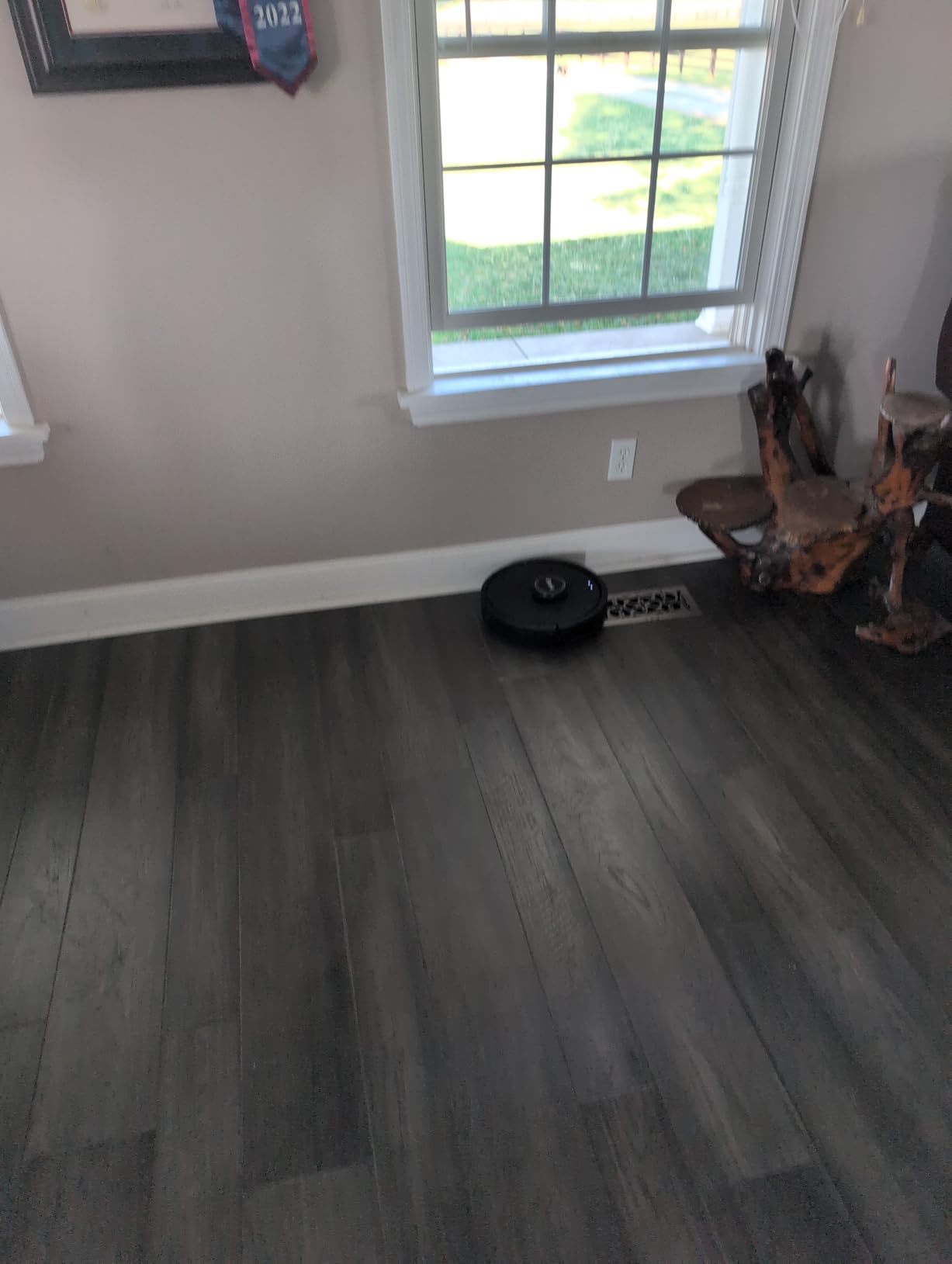 Shark AV2501S AI Ultra Robot Vacuum, with Matrix Clean, Home Mapping, 30-Day Capacity HEPA Bagless Self Empty Base, Perfect for Pet Hair, Wifi, Dark Grey - Customer Photo 1