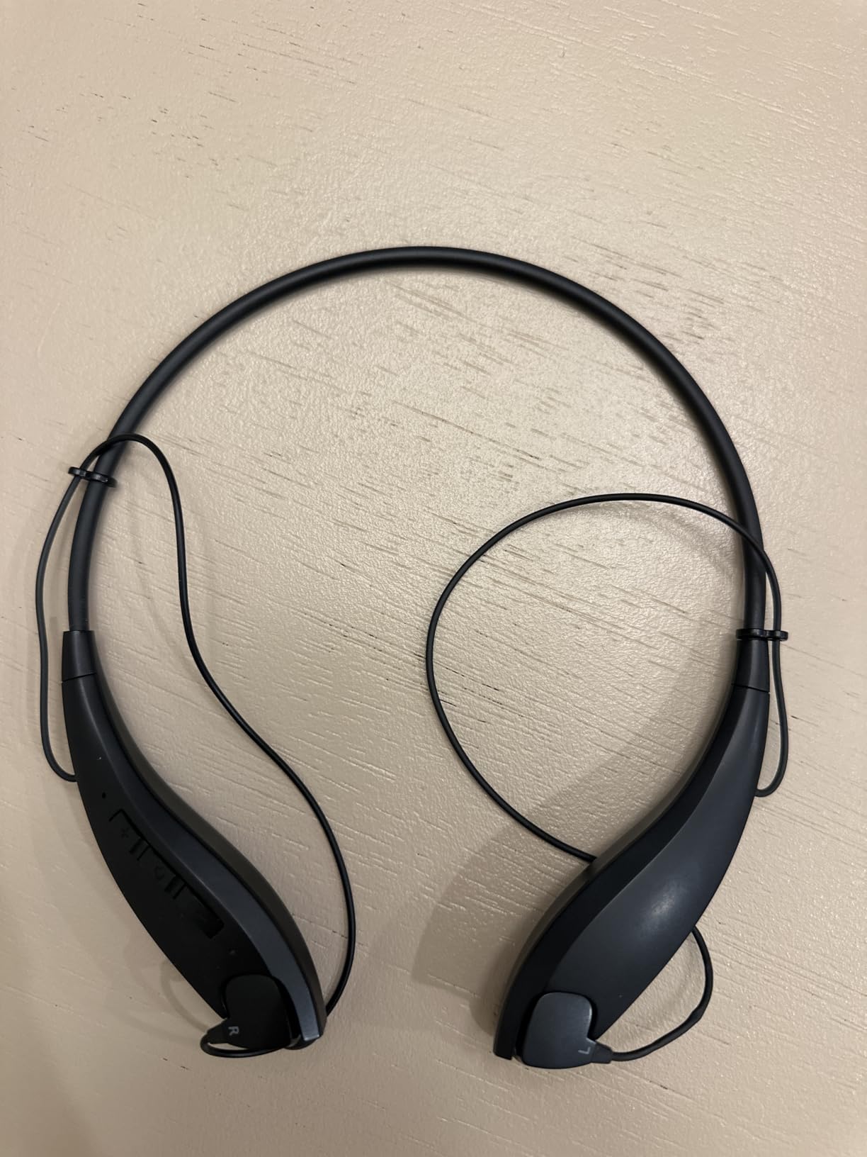 Neckband Bluetooth Headphones, Around The Neck Headphones 24H+ Playtime, Bluetooth Headsets with Call Vibration, Shark Jaw Design Wireless Earbuds+Noise Isolation/Built-in Mic/IPX7 Waterproof - Customer Photo 1