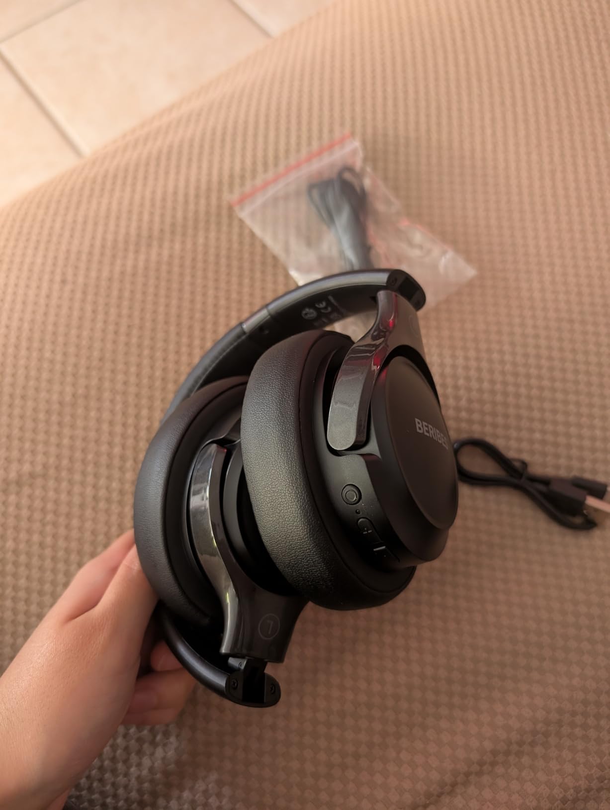 BERIBES Bluetooth Headphones Over Ear, 65H Playtime and 6 EQ Music Modes Wireless Headphones with Microphone, HiFi Stereo Foldable Lightweight Headset, Deep Bass for Home Office Cellphone PC Ect. - Customer Photo 2