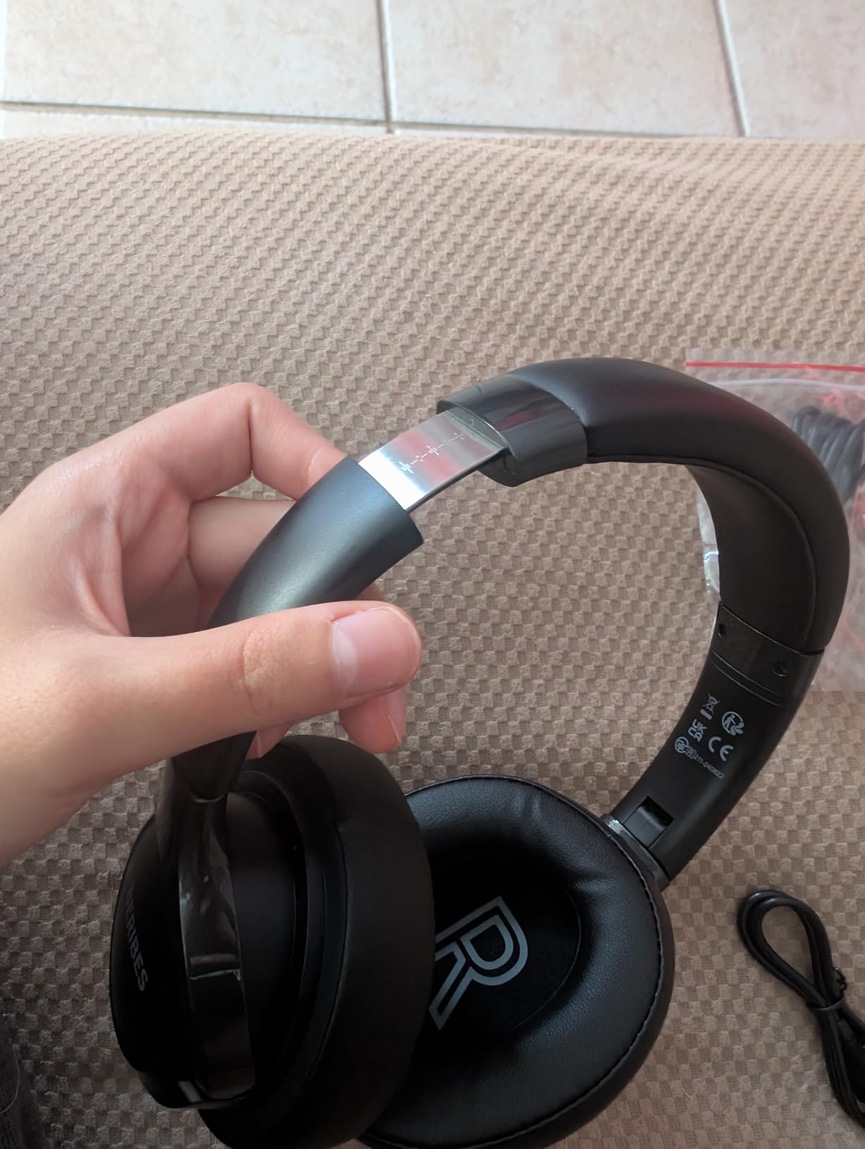 BERIBES Bluetooth Headphones Over Ear, 65H Playtime and 6 EQ Music Modes Wireless Headphones with Microphone, HiFi Stereo Foldable Lightweight Headset, Deep Bass for Home Office Cellphone PC Ect. - Customer Photo 2