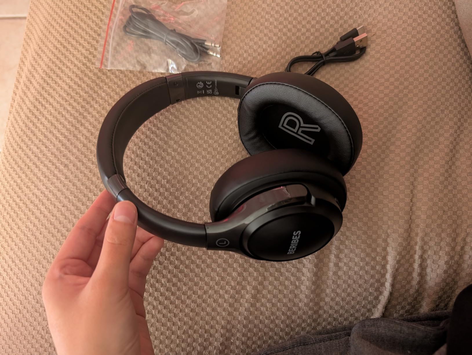 BERIBES Bluetooth Headphones Over Ear, 65H Playtime and 6 EQ Music Modes Wireless Headphones with Microphone, HiFi Stereo Foldable Lightweight Headset, Deep Bass for Home Office Cellphone PC Ect. - Customer Photo 2