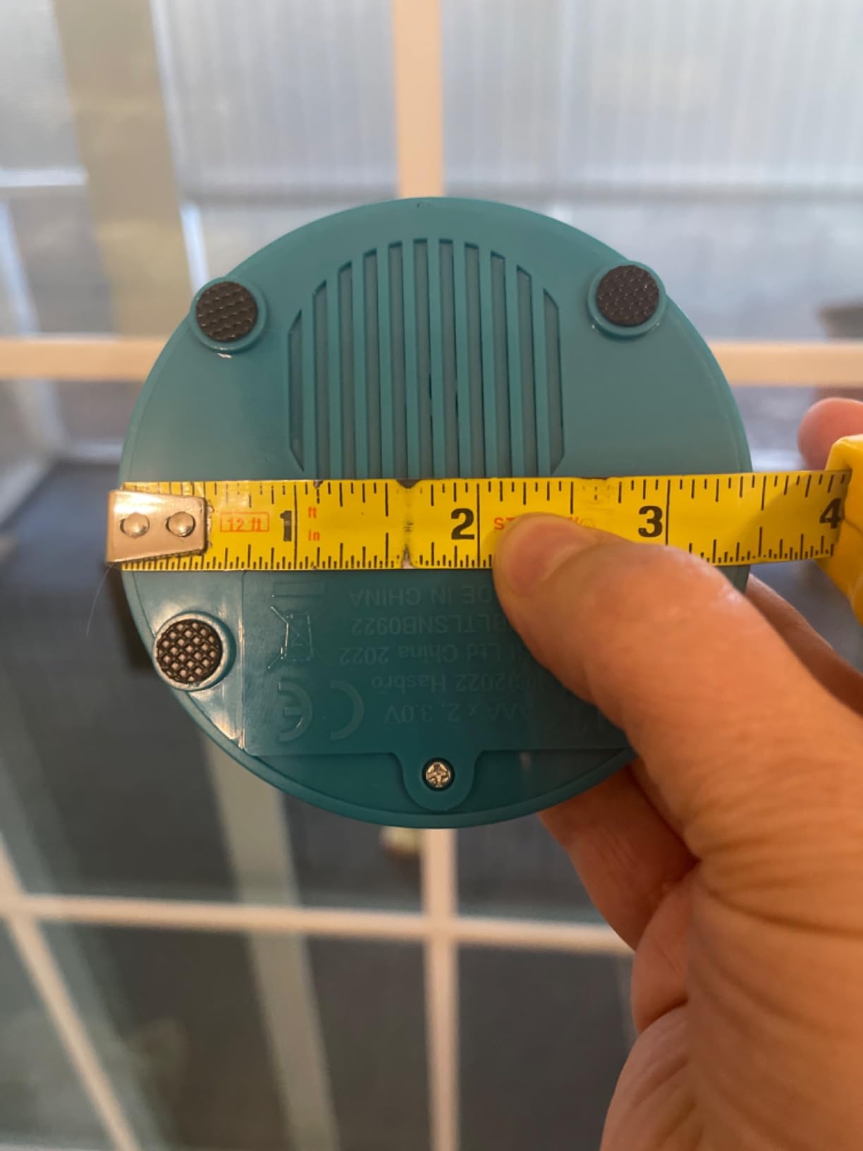 World's Smallest Bop It! The Classic Game of Bop It, Twist It, Pull It in Miniature Size. Travel Electronic Game. Play Solo or with Multiple Players - Customer Photo 1