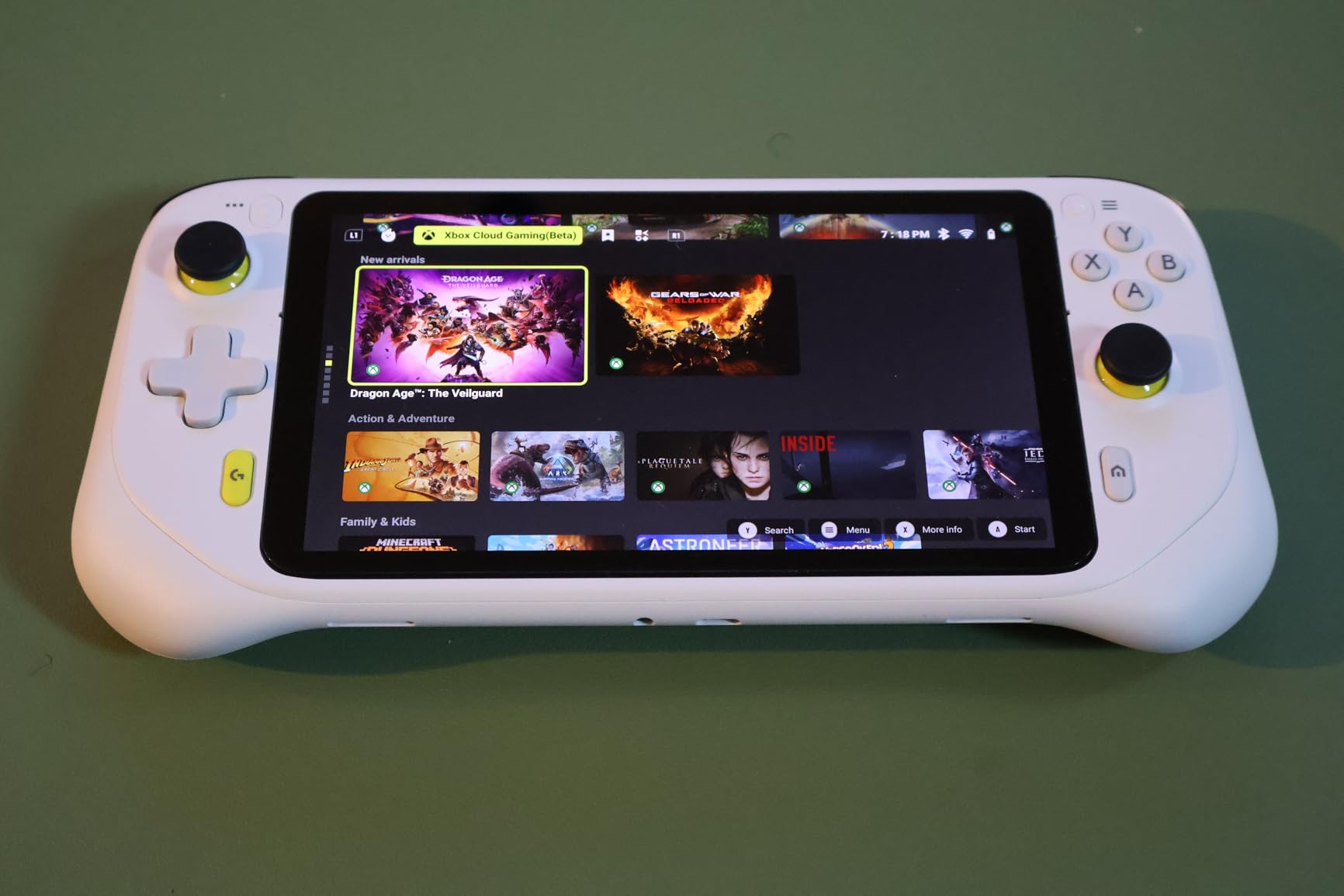 Logitech G Cloud Handheld Portable Gaming Console with Long-Battery Life, 1080P 7-Inch Touchscreen, Lightweight Design, Xbox Cloud Gaming, NVIDIA GeForce NOW, Google Play - Customer Photo 1