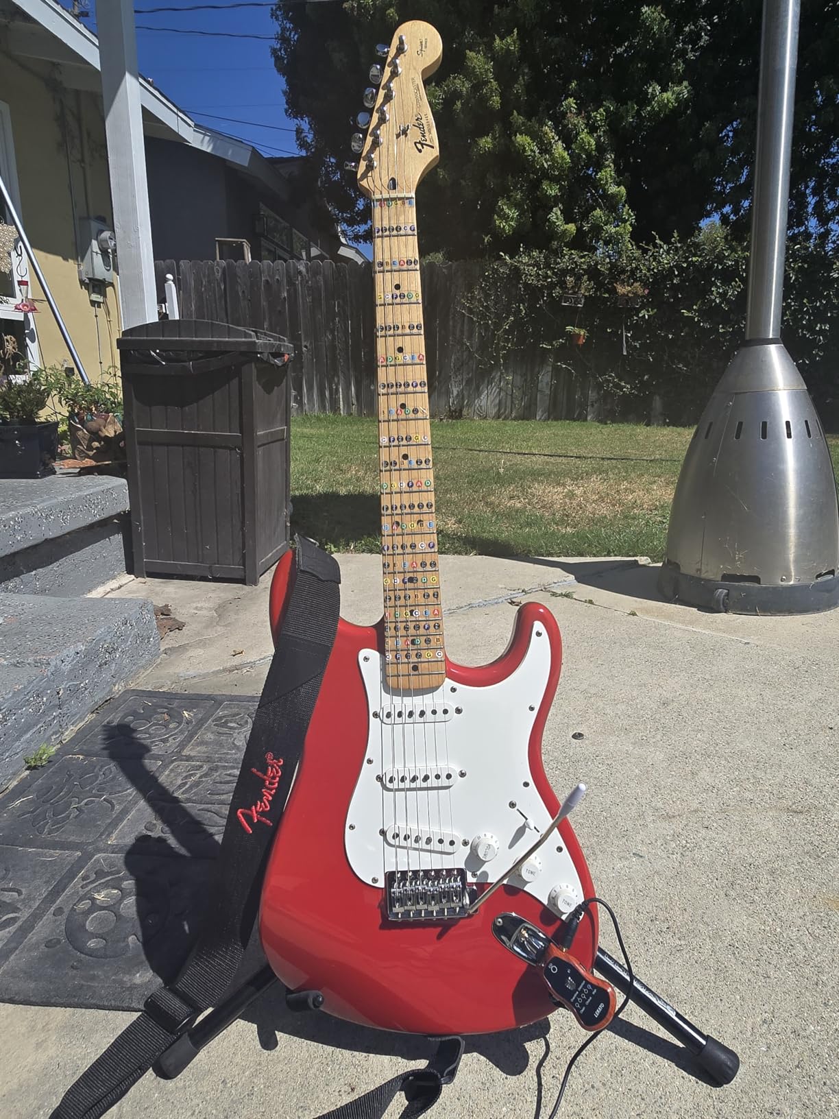 LEKATO Guitar Headphone Amp,Micro Electric Guitar Headphone Amp for Electric Guitar&Bass Rechargeable Bass Headphone Amplifier for Practice with 5 Effects(Clean Chorus Overdrive Distortion and Wah) - Customer Photo 3