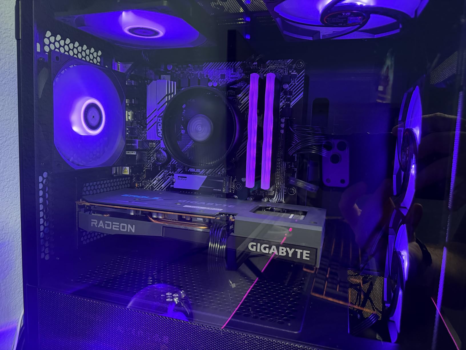 AMD Ryzen 5 5500 6-Core, 12-Thread Unlocked Desktop Processor with Wraith Stealth Cooler - Customer Photo 1