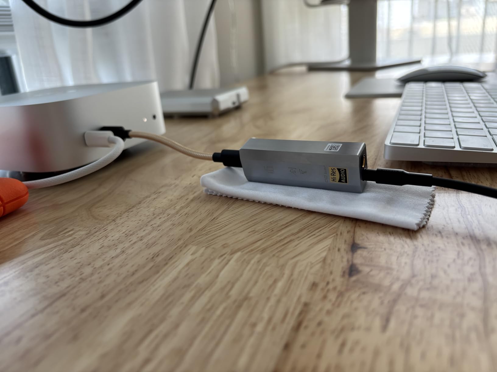 iFi GO bar - Portable DAC/Headphone Amp Featuring - Hi-Res PCM 384kHz/DSD256 - Analogue XBass+ and XSpace Processing - Customer Photo 1