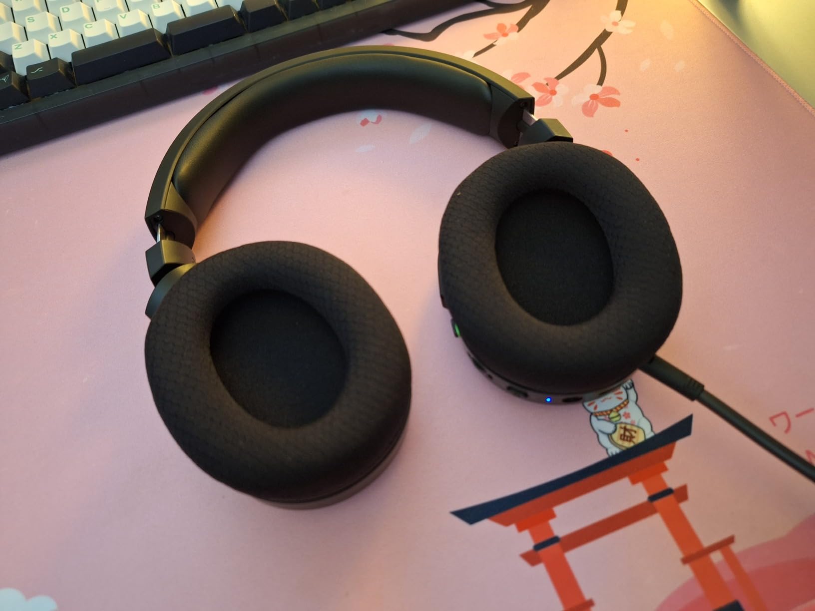 Razer Barracuda Wireless Gaming & Mobile Headset (PC, PlayStation, Switch 2, Android, iOS): 2.4GHz Wireless + Bluetooth - Integrated Noise-Cancelling Mic - 50mm Drivers - 40 Hr Battery - Black - Customer Photo 1