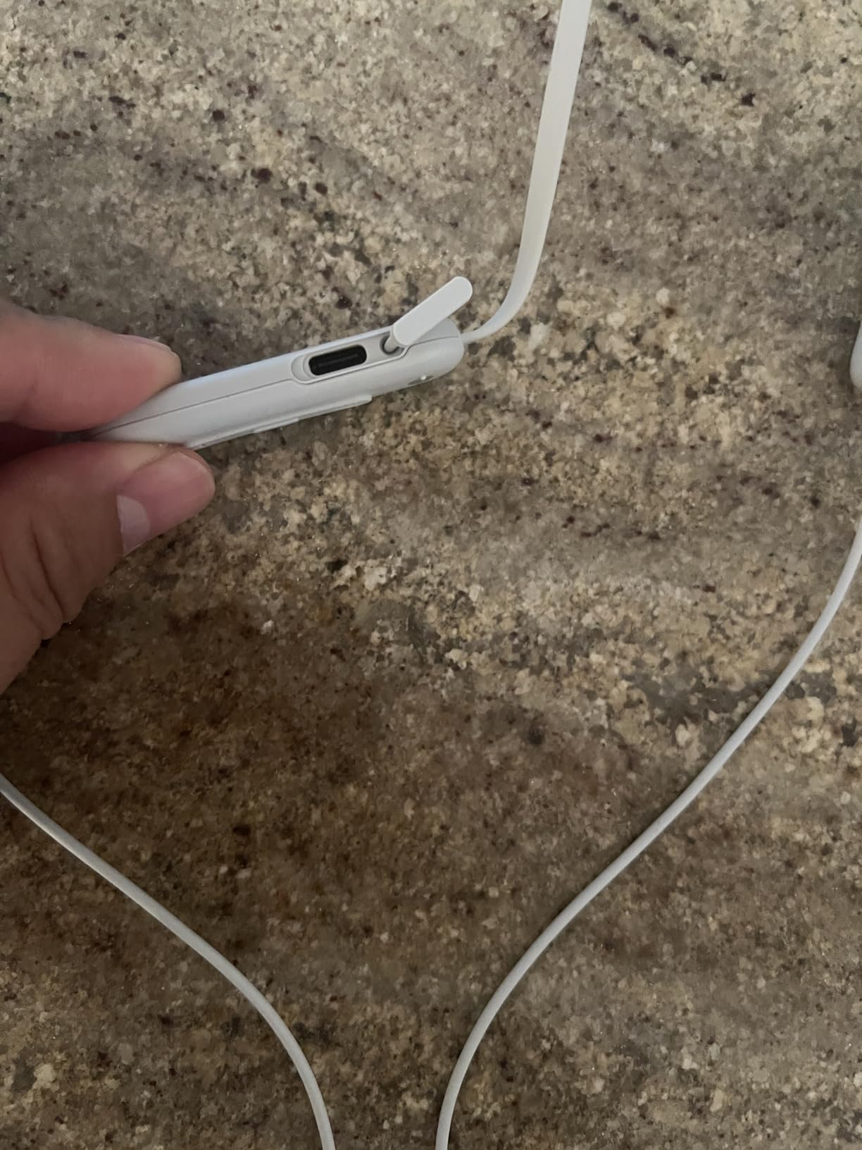 Sony WI-C100 Wireless in-Ear Bluetooth Headphones with Built-in Microphone, Blue - Customer Photo 2