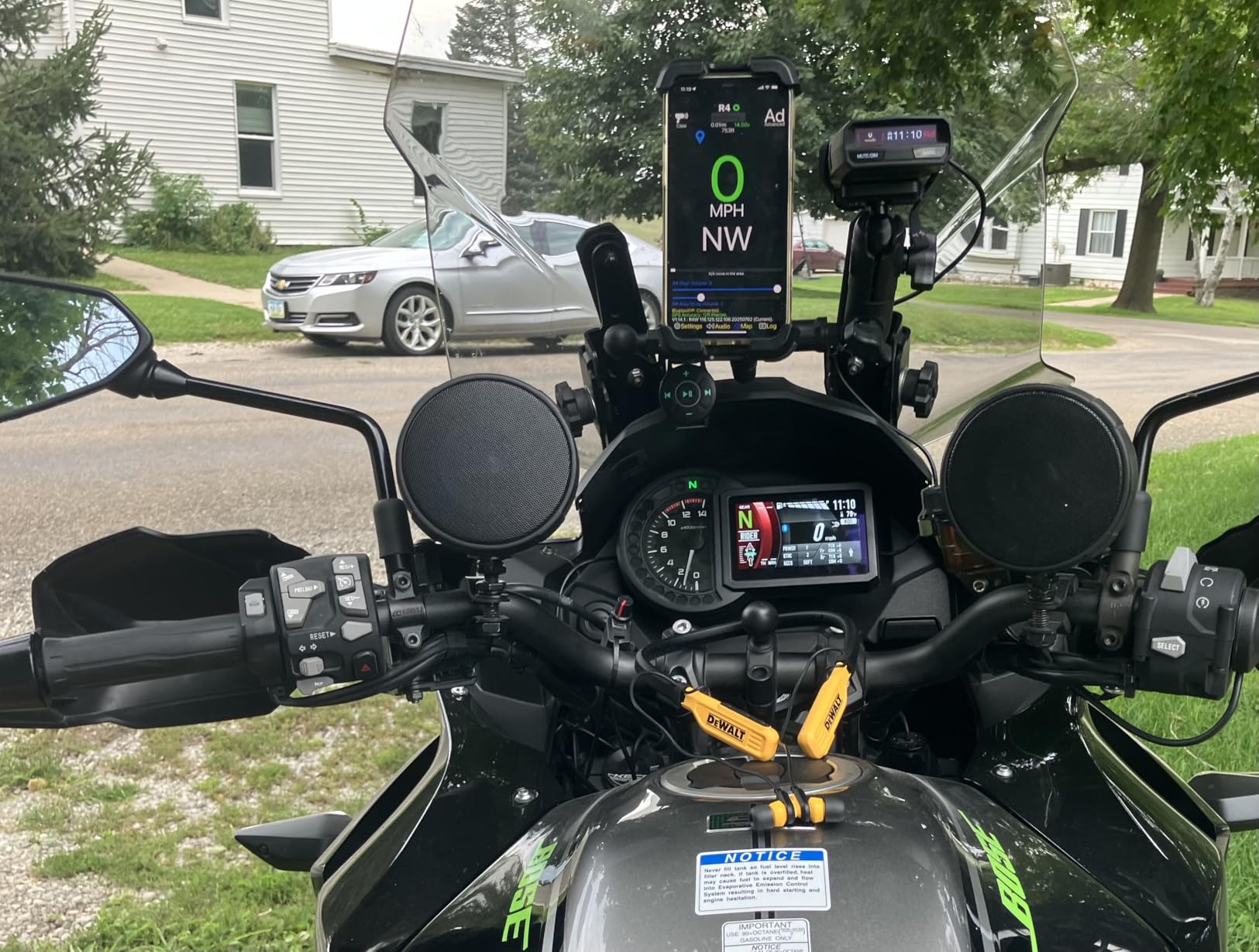 DEWALT Heavy Duty Bluetooth Neckband Headphones, Wireless Around The Neck Earbuds w/ 30H Runtime + Noise Isolation, Secure Magnetic Wireless Earbuds, Jobsite Pro Built-in Mic Bluetooth Headsets - Customer Photo 2