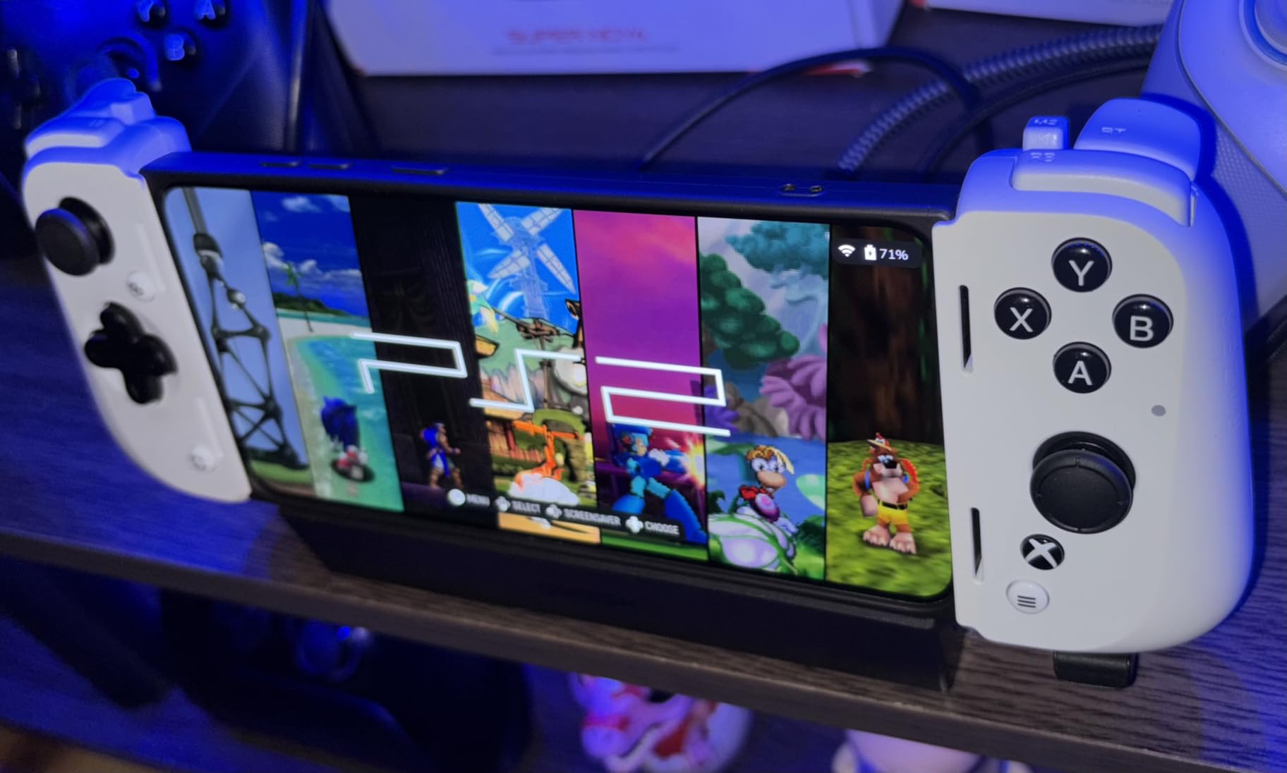 Razer Kishi V2 Mobile Gaming Controller for iPhone (Lightning): Console Quality Controls - Universal Fit w/ Extendable Bridge - Stream PC, Xbox, PlayStation Games - Customizable Triggers - Ergonomic - Customer Photo 2