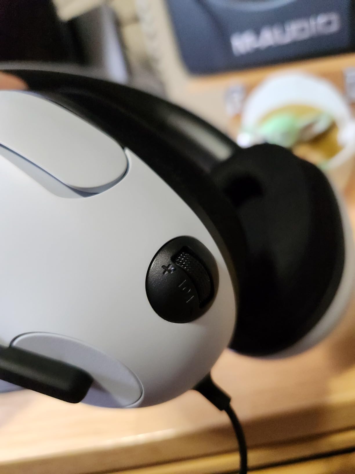 Sony INZONE H3 Wired Gaming Headphones With Mic, PS5 Headphones, Over-Ear, Personalized 360 Spatial Sound, Discord Certified MDR-G300 (White) Customer Review Sony INZONE H3 Wired Gaming Headphones With Mic, PS5 Headphones, Over-Ear, Personalized 360 Spatial Sound, Discord Certified MDR-G300 (White) - Customer Photo 1