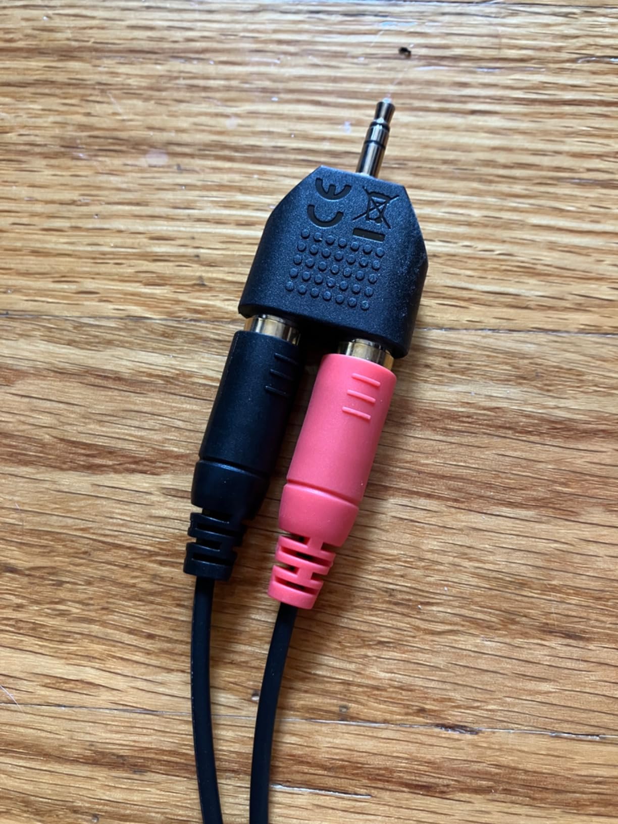 Sennheiser RS 120-W On-Ear Wireless Headphones for Crystal-clear TV Listening with 3 Sound Modes, Lightweight Design, Easy Volume Control, 60 m Range and Convenient Transmitter/Charger Combo - Black - Customer Photo 1