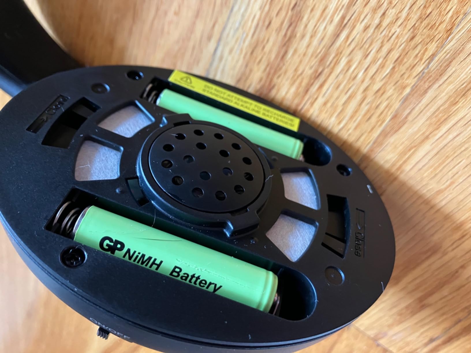 Sennheiser RS 120-W On-Ear Wireless Headphones for Crystal-clear TV Listening with 3 Sound Modes, Lightweight Design, Easy Volume Control, 60 m Range and Convenient Transmitter/Charger Combo - Black - Customer Photo 2