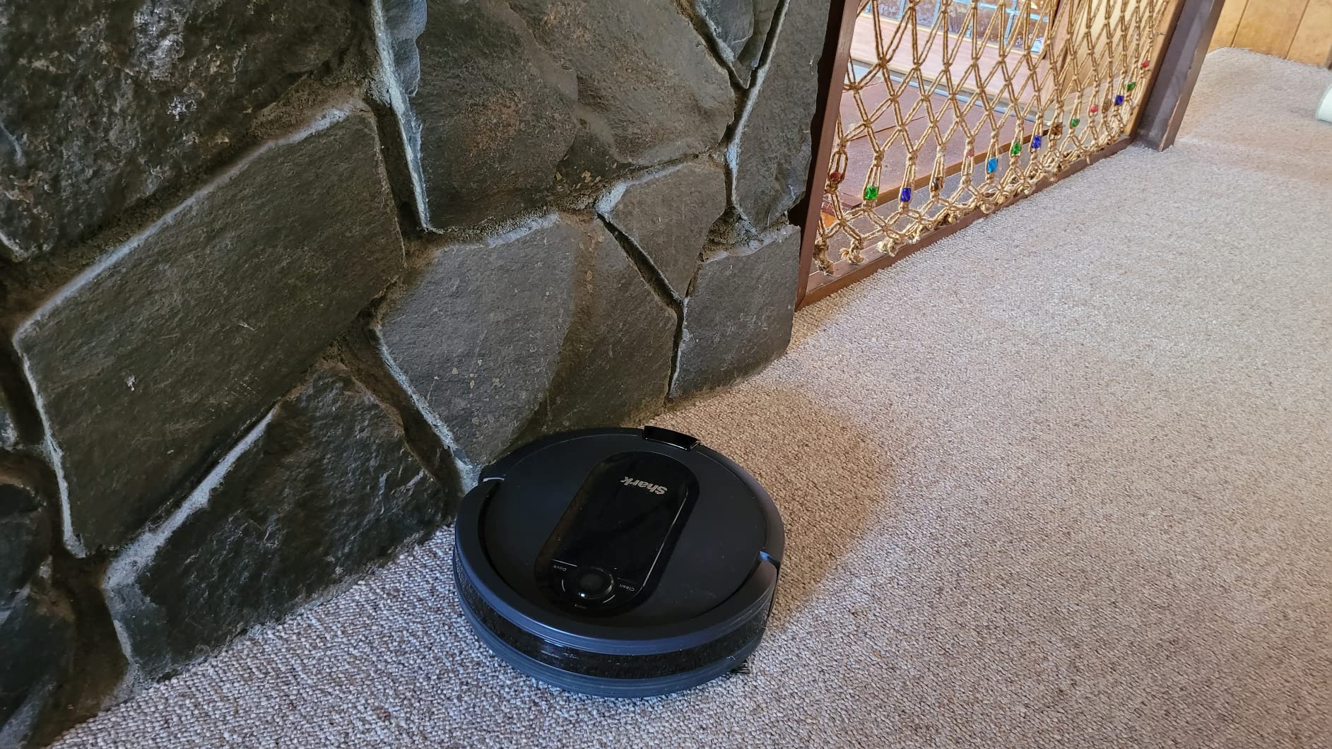 Shark Robot Vacuum & Mop Combo, Powerful Suction, Matrix Plus, 60-Day Debris Capacity, HEPA Bagless Self Empty Base, Sonic Mopping, Home Mapping for Pet Hair - Carpets & Hardfloor, AV2610WA - Customer Photo 4