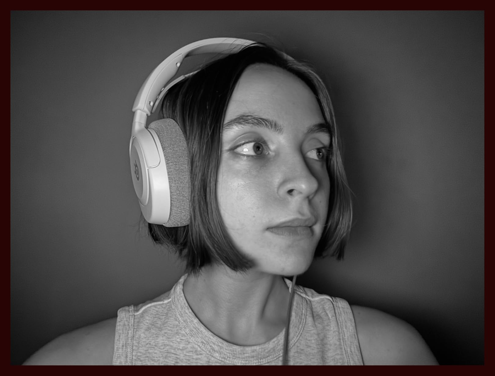 SteelSeries Arctis Nova 1 Multi-System Gaming Headset — Hi-Fi Drivers — 360° Spatial Audio — Comfort Design — Durable — Ultra Lightweight — Noise-Cancelling Mic — PC, PS5/PS4, Switch, Xbox - Black - Customer Photo 2