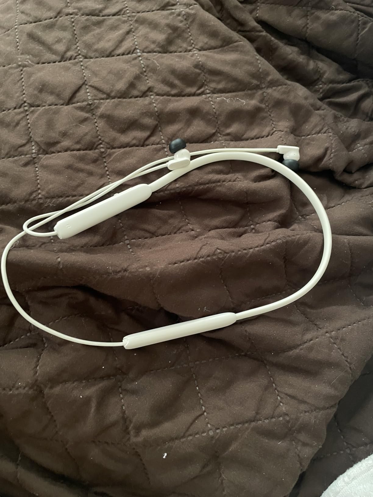 N18 Neckband Bluetooth Earbuds, Wireless Bluetooth 5.2 Headphones with Microphone, Ultra-Lightweight Comfort, IPX7 Waterproof, Deep Bass Strong Beat, 20H Playtime, Magnetic Earphones (Black) - Customer Photo 2