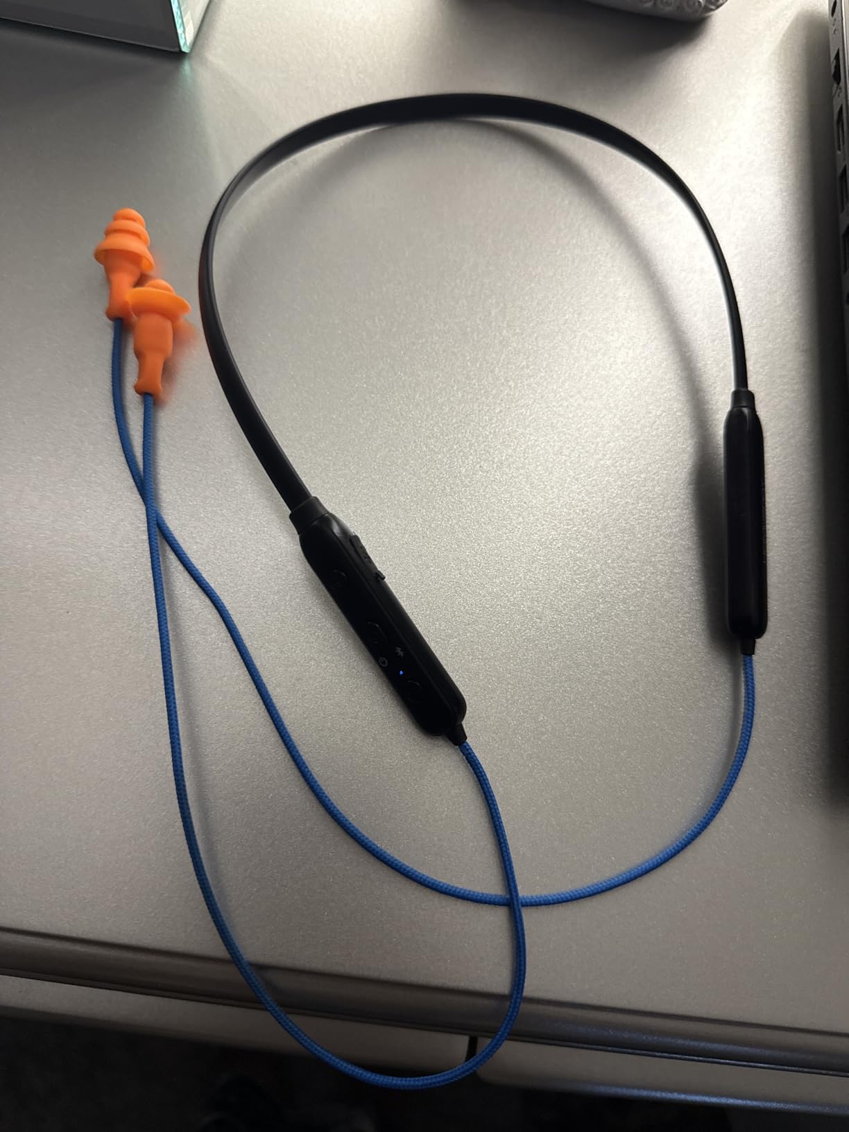 HomeSpot Noise Reduction Wireless Neckband Headphones with Qualcomm aptX HD, 27dB NRR, CVC Noise Cancelling Mic & Controls and 20H Playtime for Work Safety OSHA Compliant - Blue Wire Orange Earbuds - Customer Photo 2