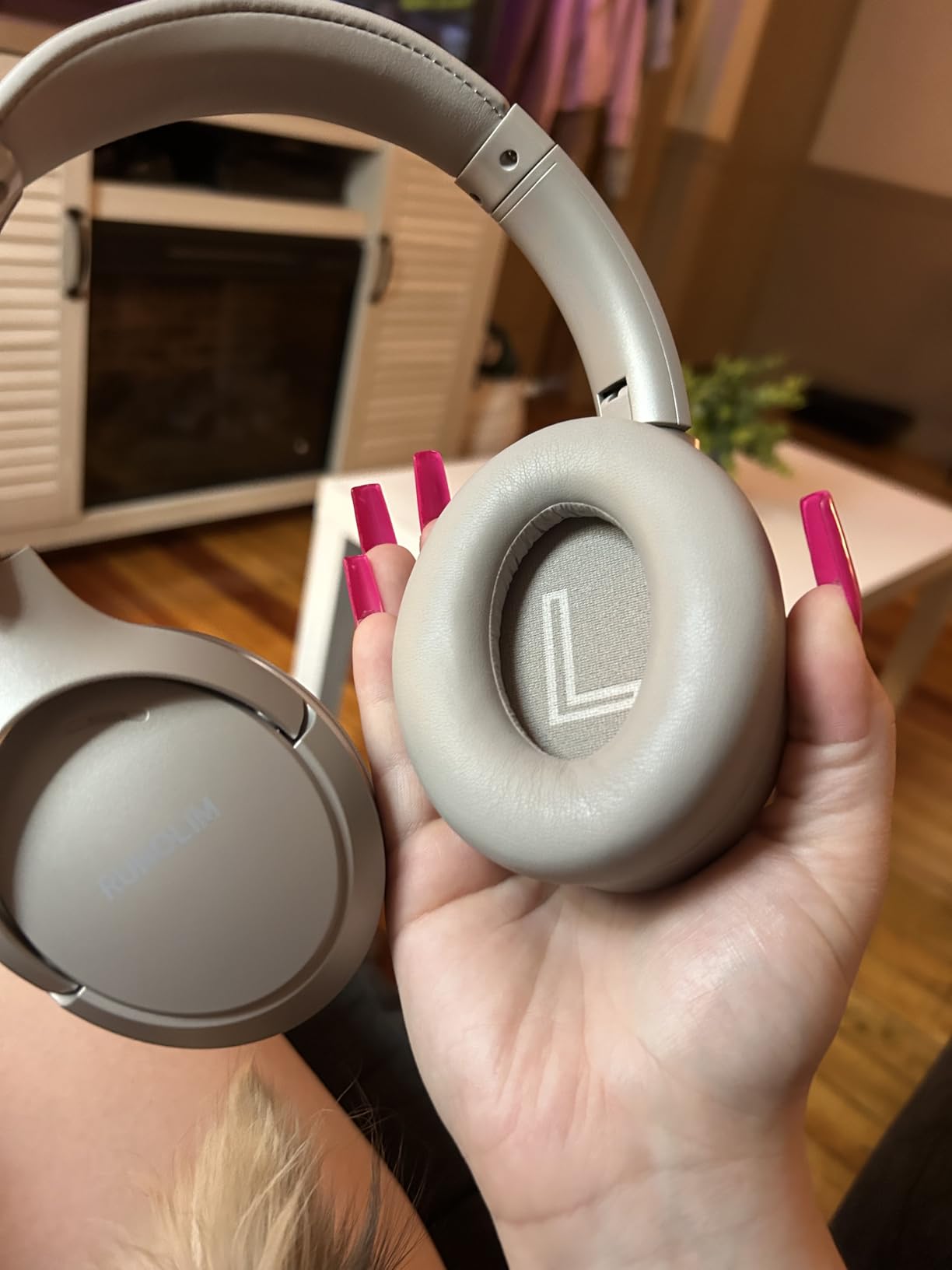 RUNOLIM Hybrid Active Noise Cancelling Headphones, Wireless Over Ear Bluetooth Headphones with Microphone, 70H Playtime, Foldable Headphone with HiFi Audio, Deep Bass for Home Travel Office - Customer Photo 1