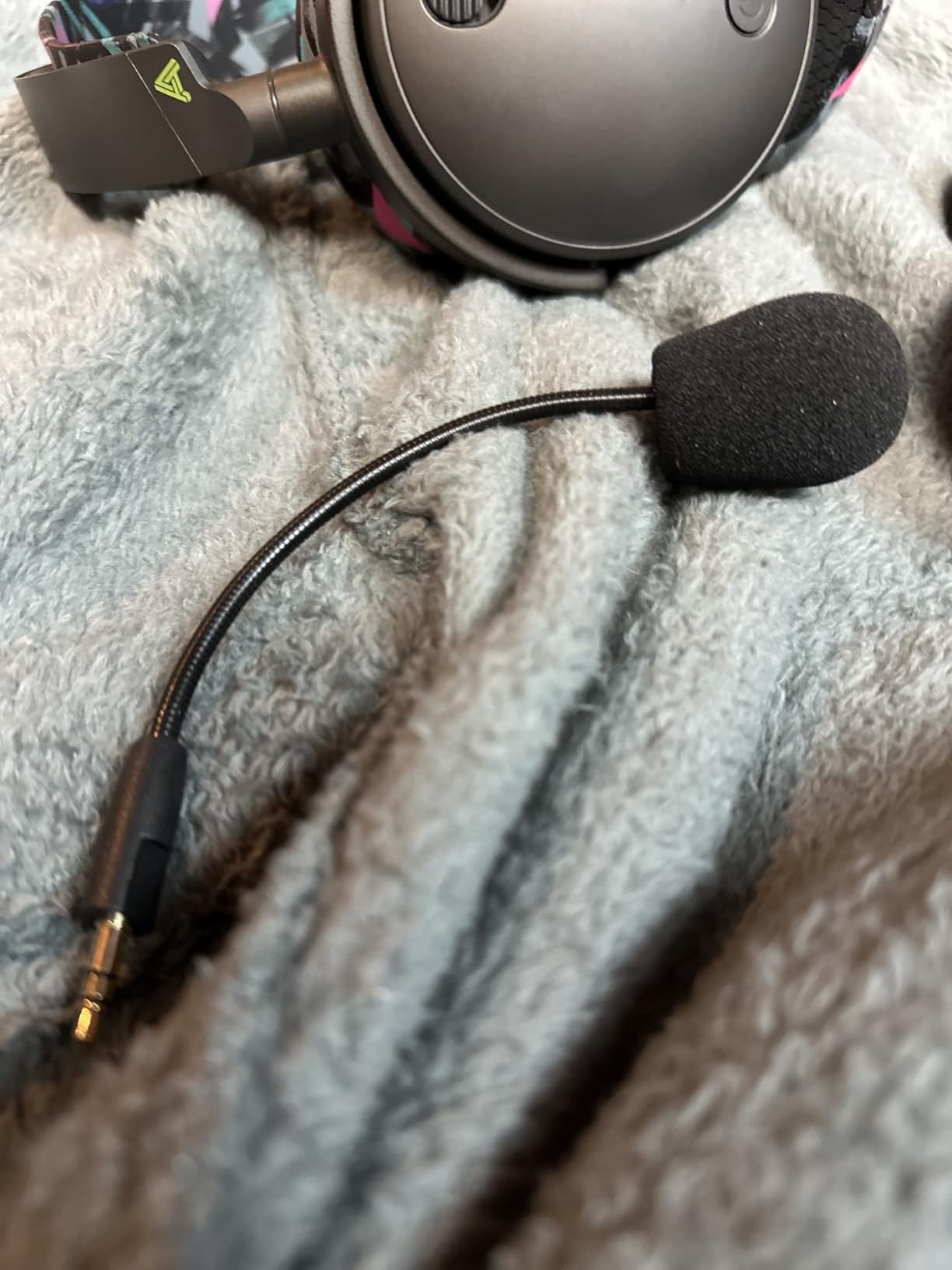 Audeze Maxwell Wireless Gaming Headset for PlayStation, Mac, PC, and Switch - Customer Photo 2
