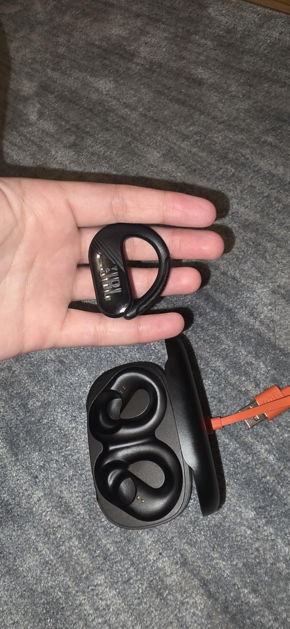 JBL Endurance Peak 3 - Dust and Water Proof (IP68) True Wireless Active Earbuds, Pure Bass Sound, Up to 50 Total Hours of Playback with Speed Charge, Ambient Aware & Talk Thru (Black) - Customer Photo 1