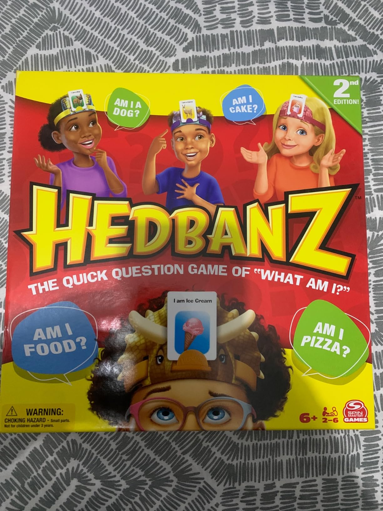 Spin Master Games, Hedbanz 2023 Edition with New Cards, Picture Guessing Board Game, for Family & Kids, 2-6 Players, for Ages 6 & Up - Customer Photo 2