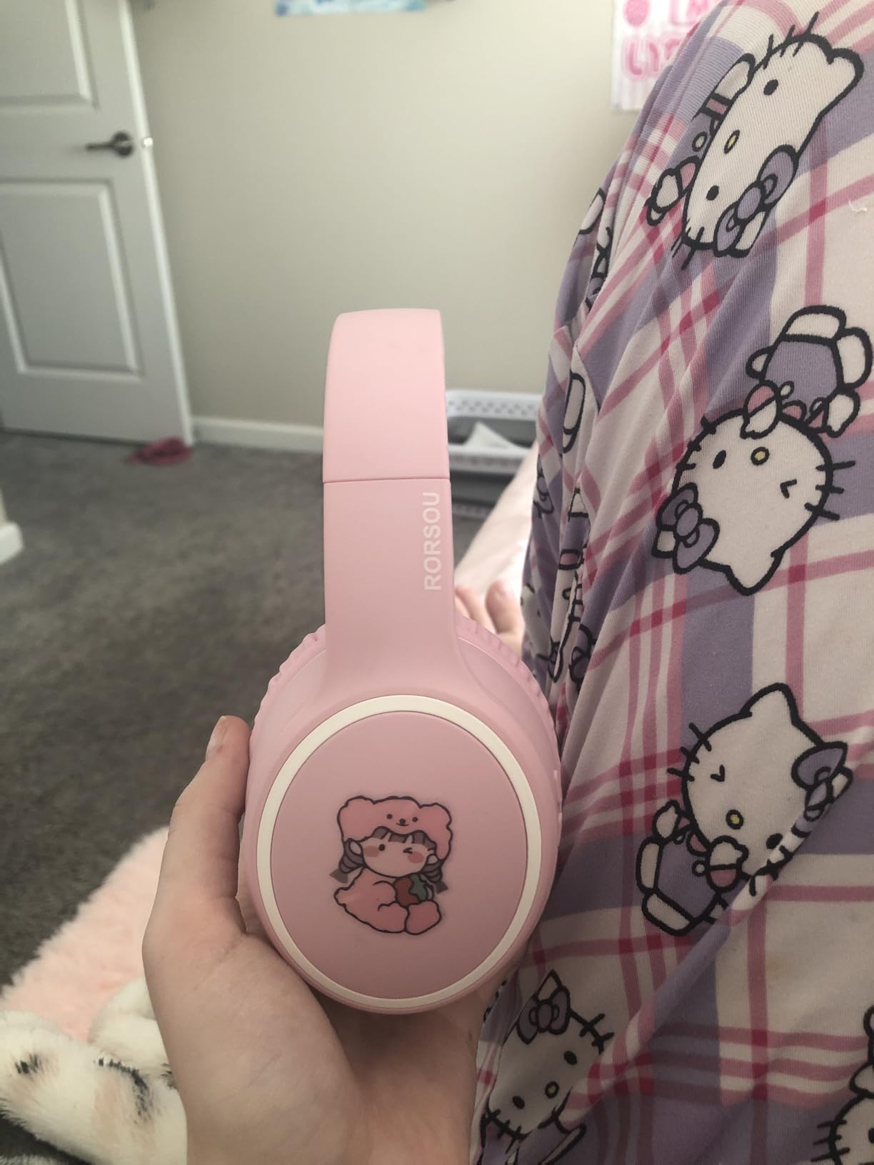 RORSOU B10 Bluetooth Headphones Over Ear, 2 EQ Music Modes(Normal/Bass) and 50H Playtime Wireless Headphones with Mic, Lightweight Folding HiFi Stereo Headset for iPad/Travel/Tablet/PC/Home (Black) - Customer Photo 3